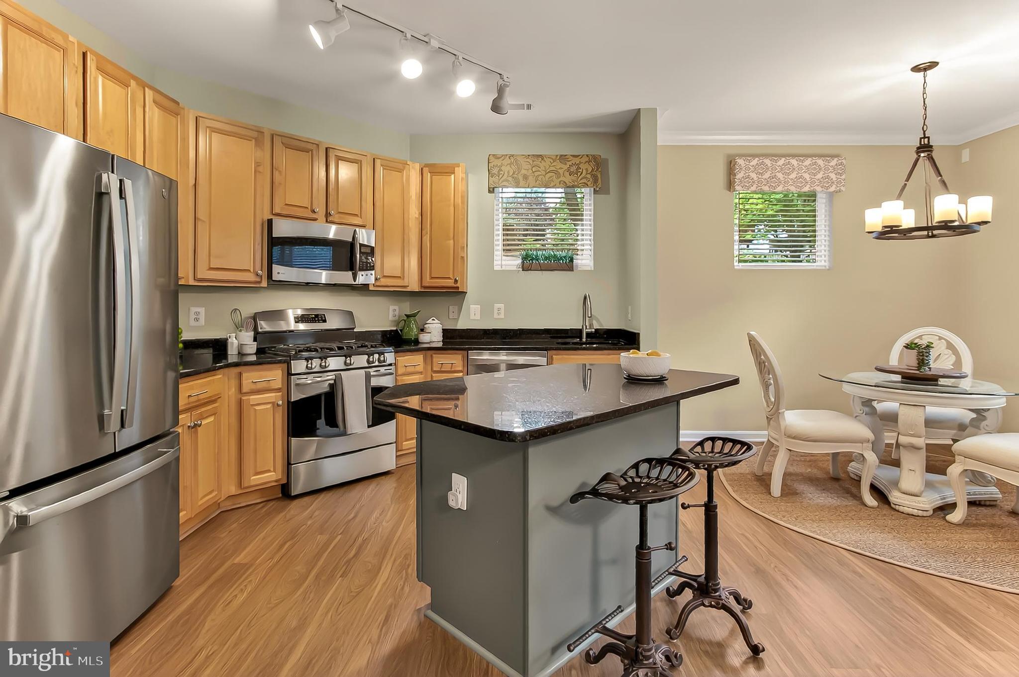 MARQUIS AT VIENNA STATION - Residential