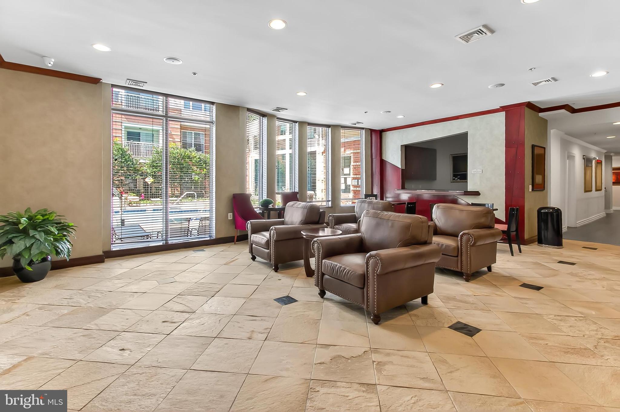 MARQUIS AT VIENNA STATION - Residential