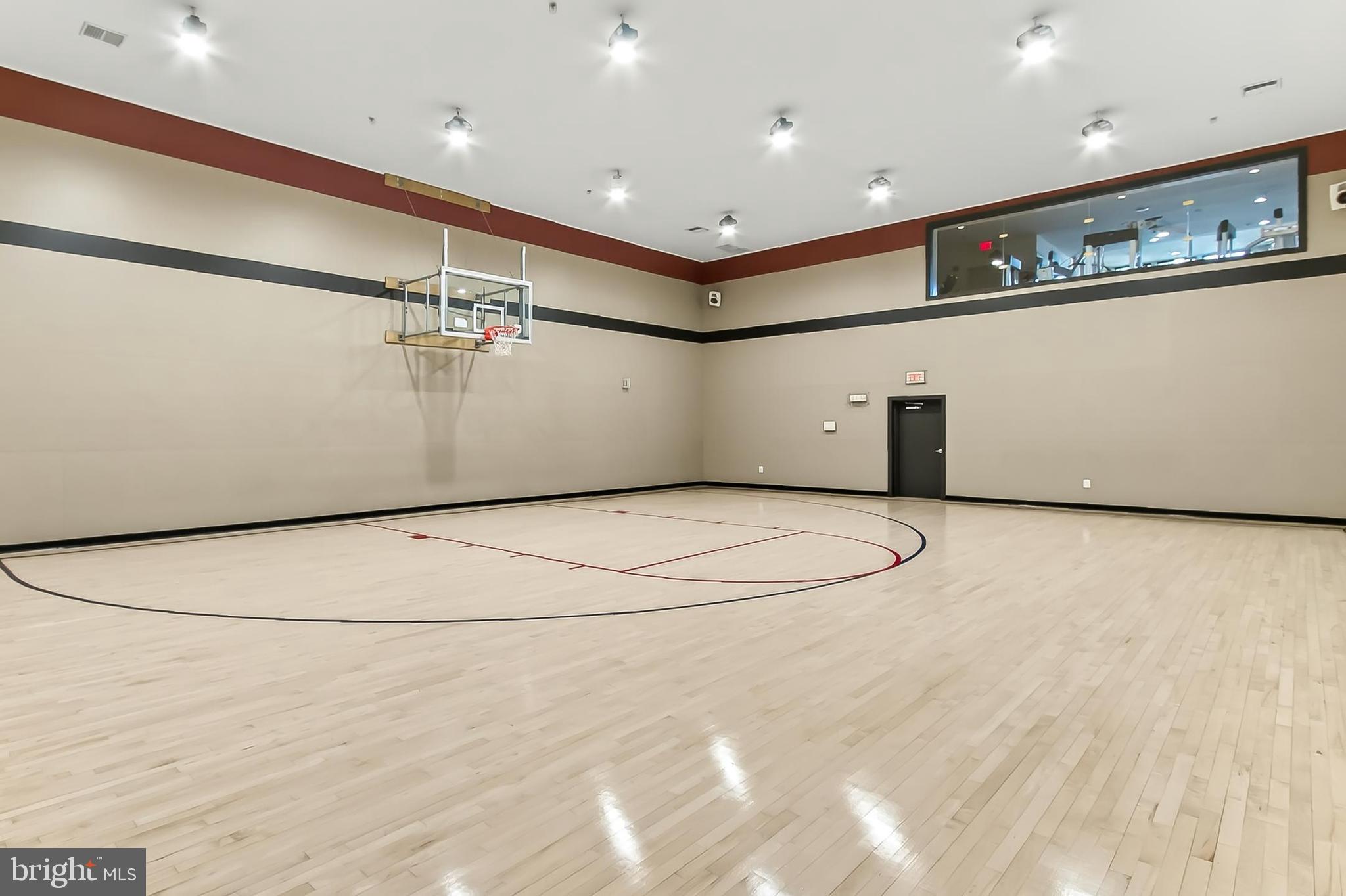 MARQUIS AT VIENNA STATION - Residential