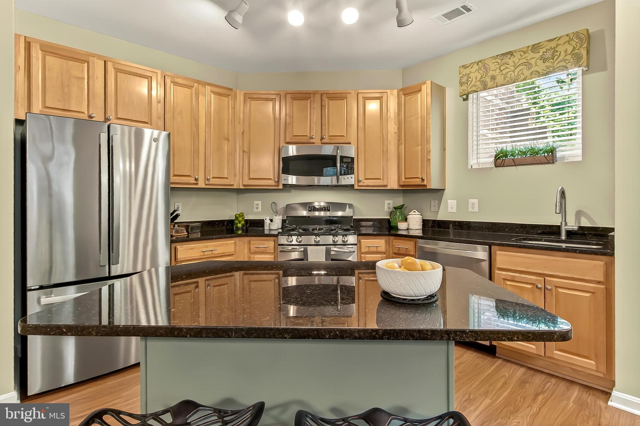 MARQUIS AT VIENNA STATION - Residential