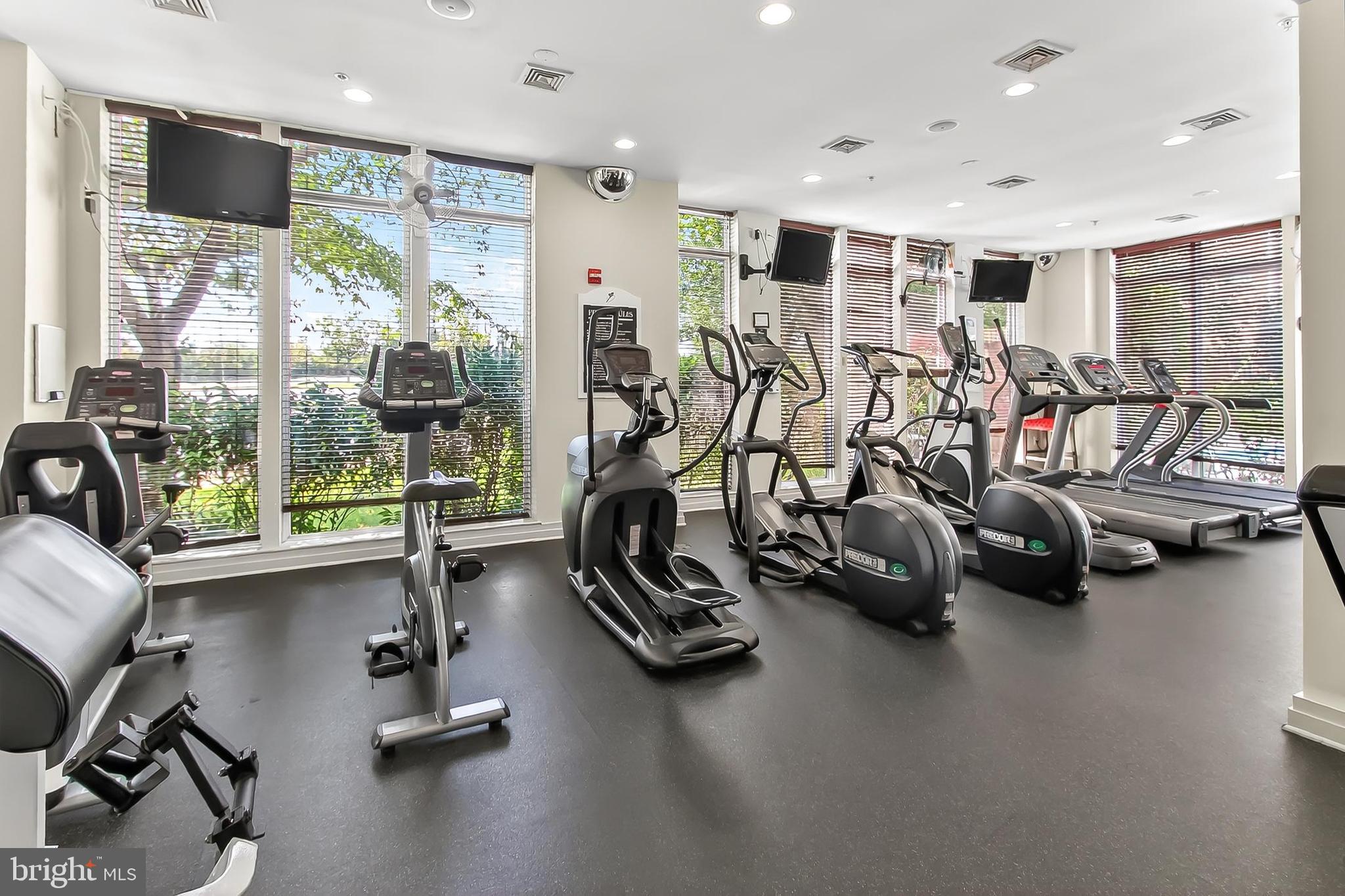 MARQUIS AT VIENNA STATION - Residential