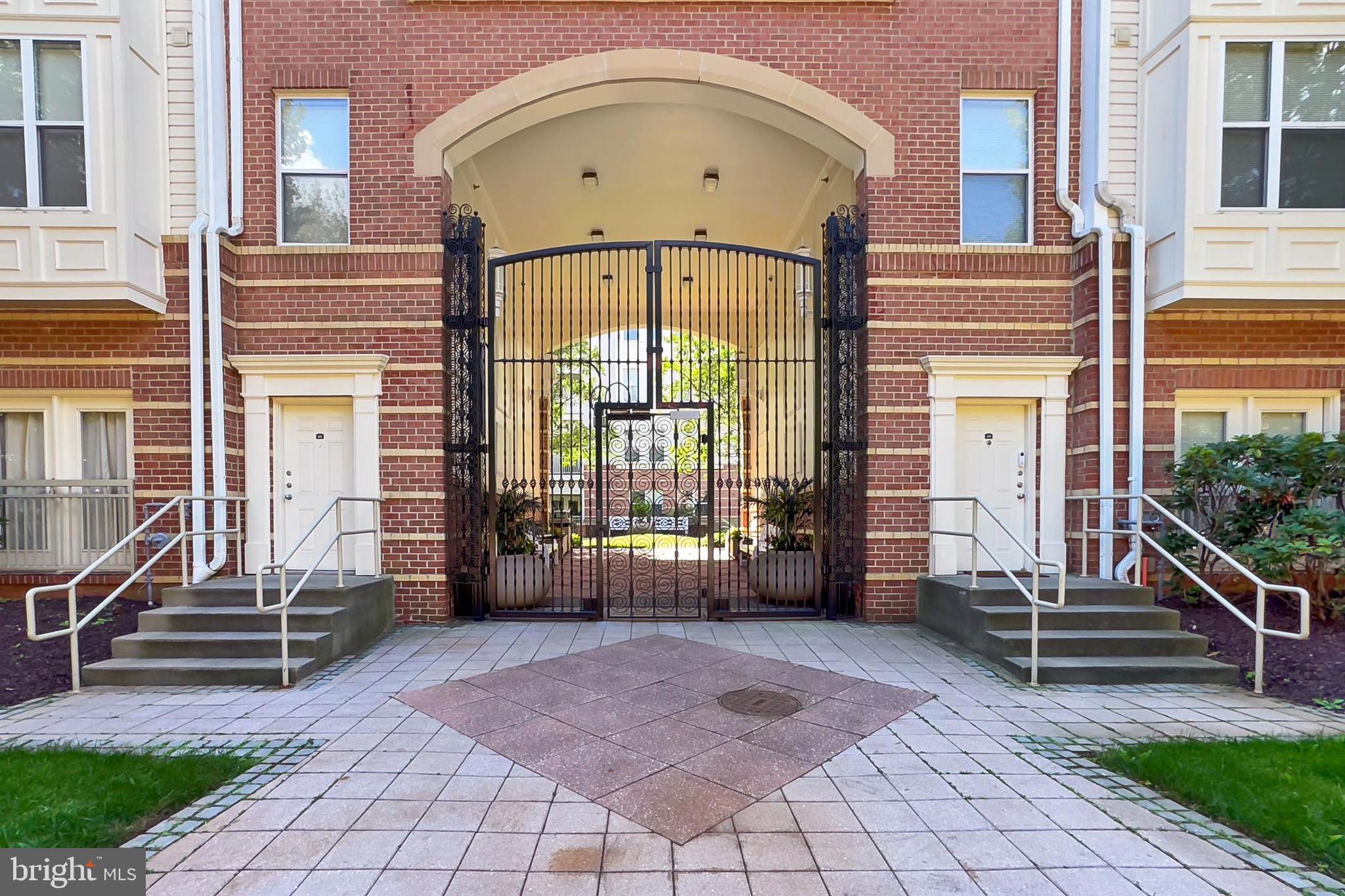 MARQUIS AT VIENNA STATION - Residential