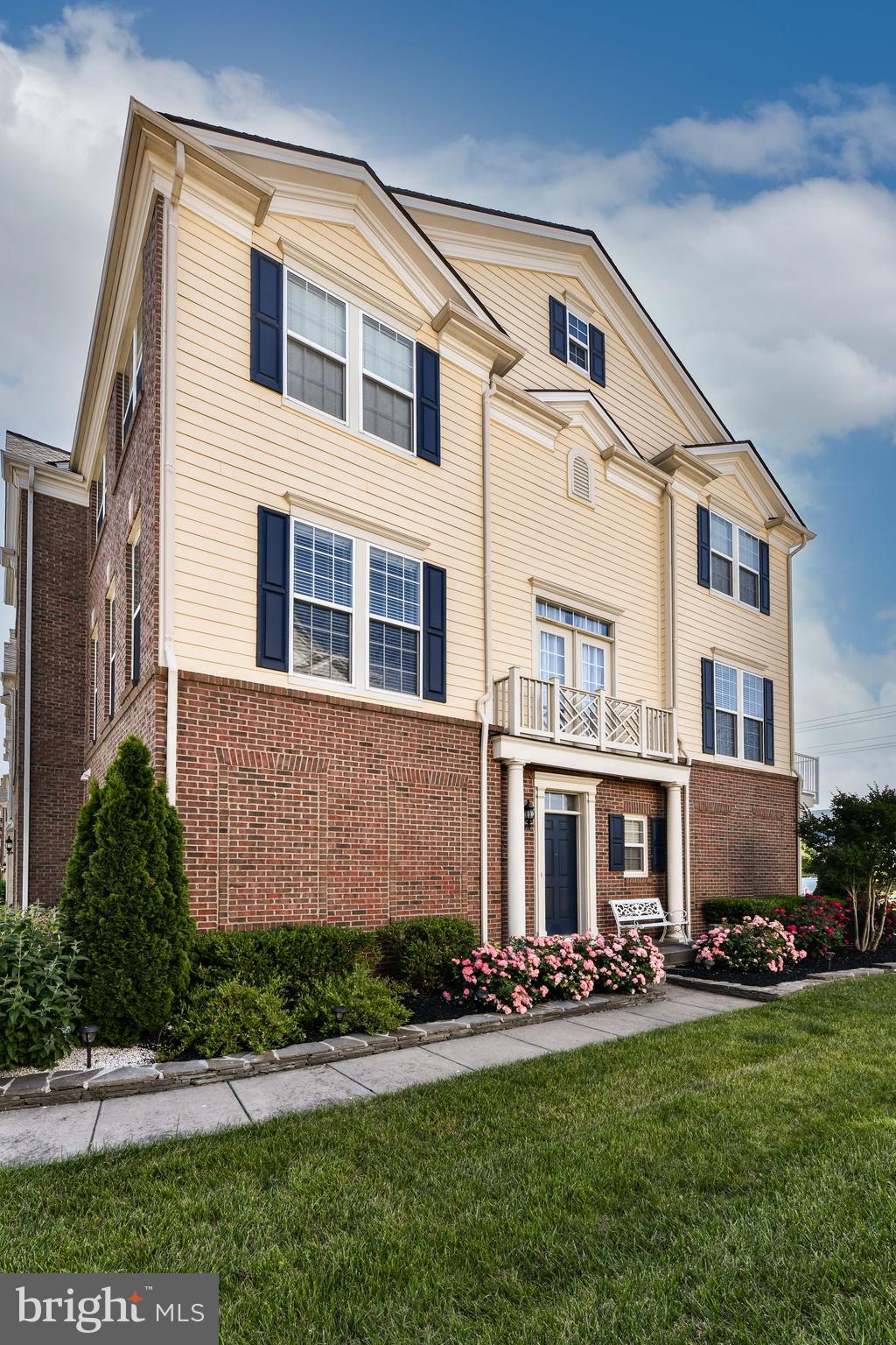 OAKLAWN - Residential Lease