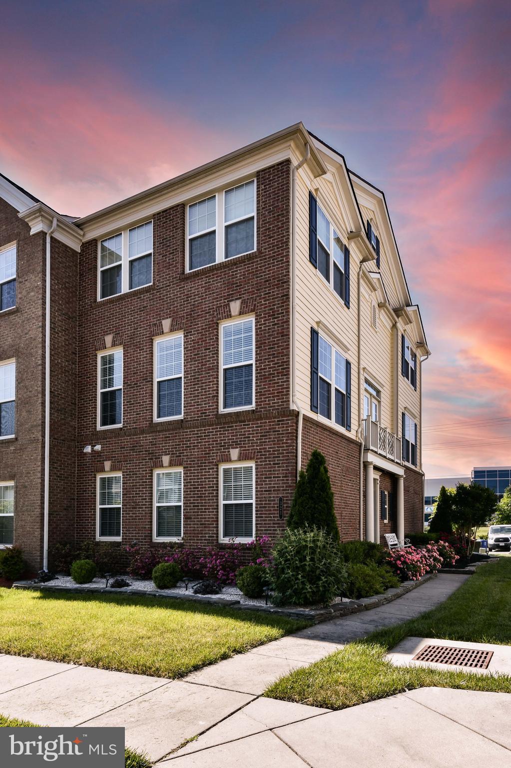 OAKLAWN - Residential Lease