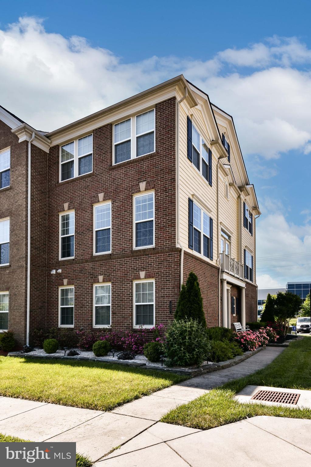 OAKLAWN - Residential Lease