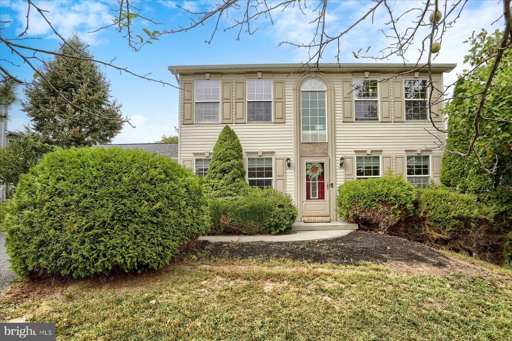 Photo of 2313 Aspen Way, HARRISBURG, PA 17110 (MLS # PADA2049920)