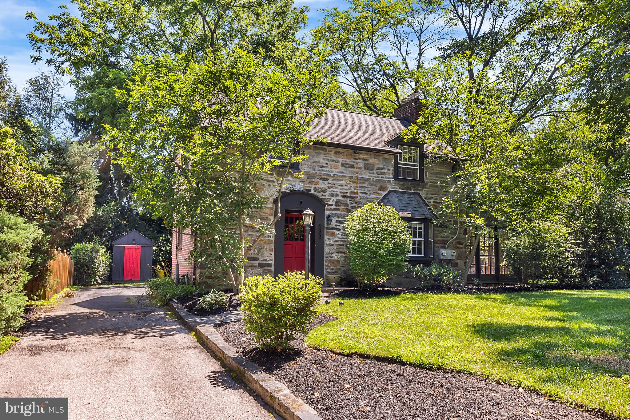 533 E WYNNEWOOD ROAD