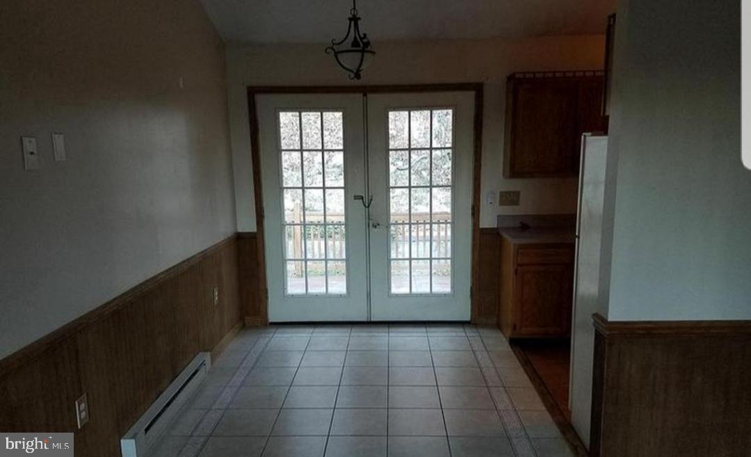 SHERWOOD ACRES - Residential