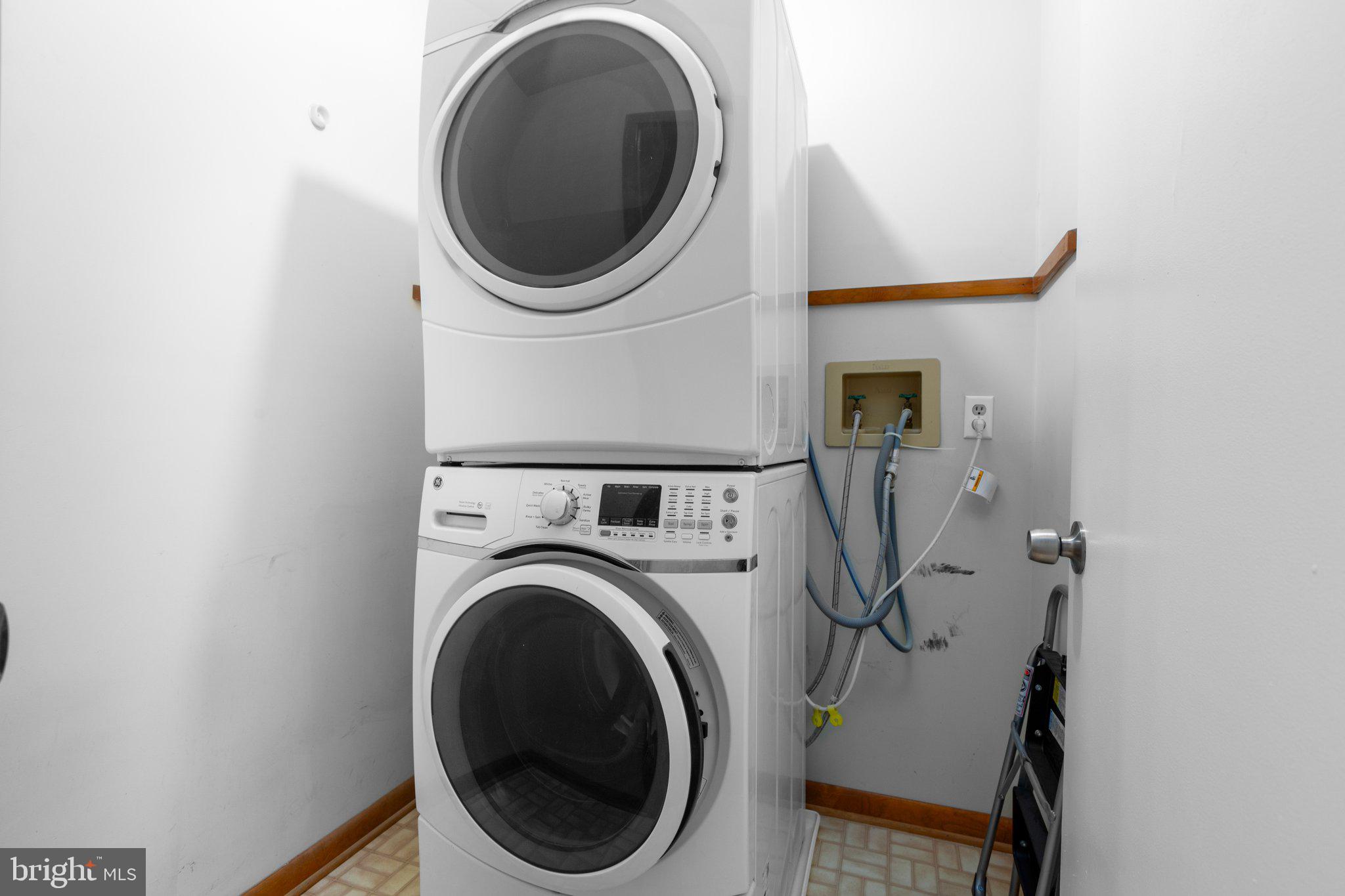 LEAVELLS CROSSING - Residential