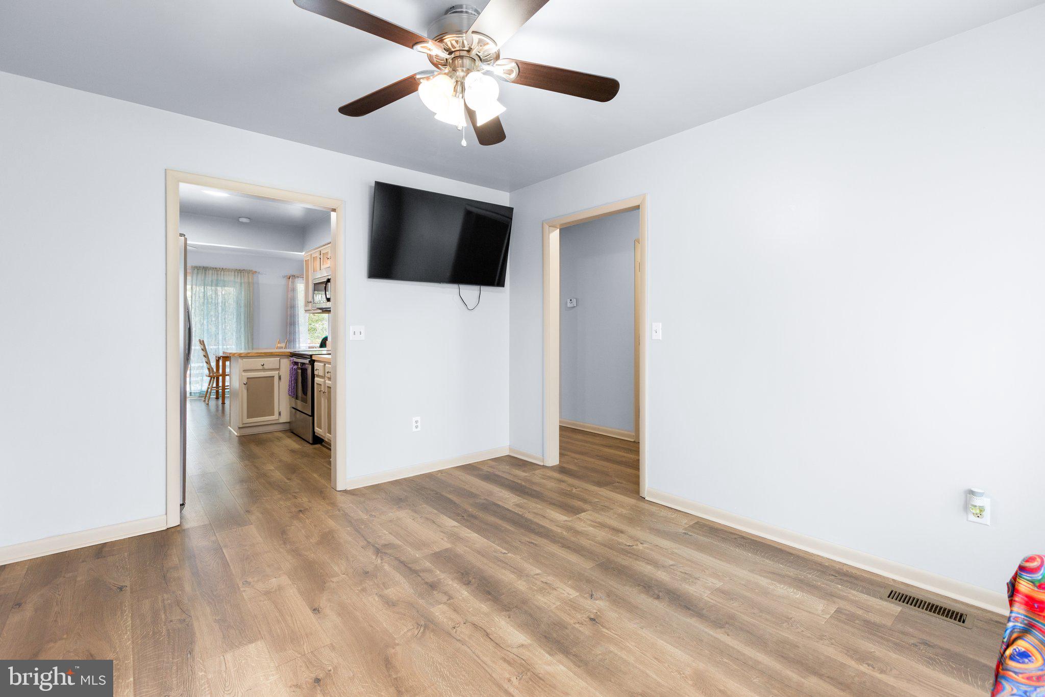 LEAVELLS CROSSING - Residential