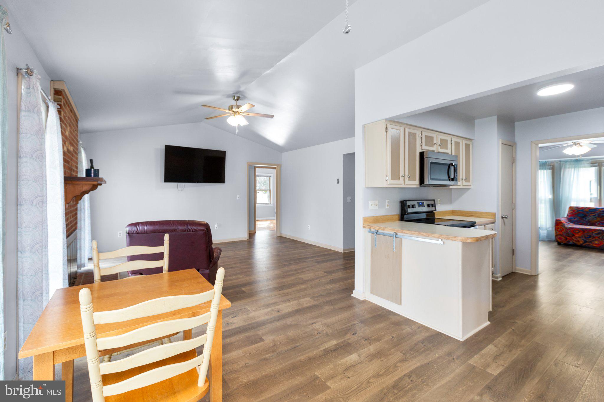 LEAVELLS CROSSING - Residential