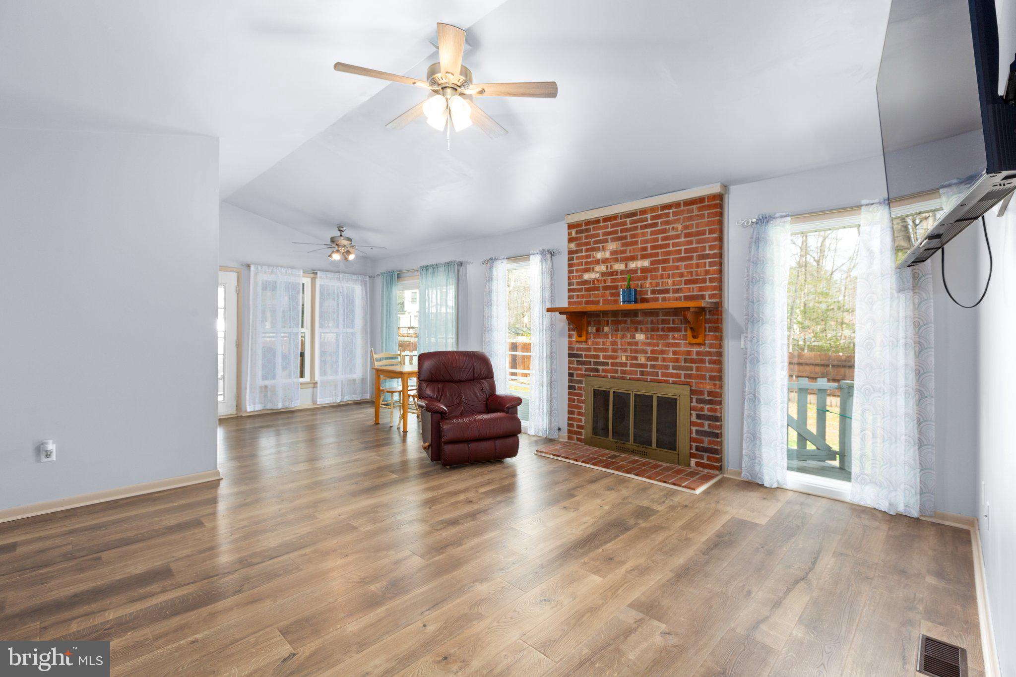 LEAVELLS CROSSING - Residential