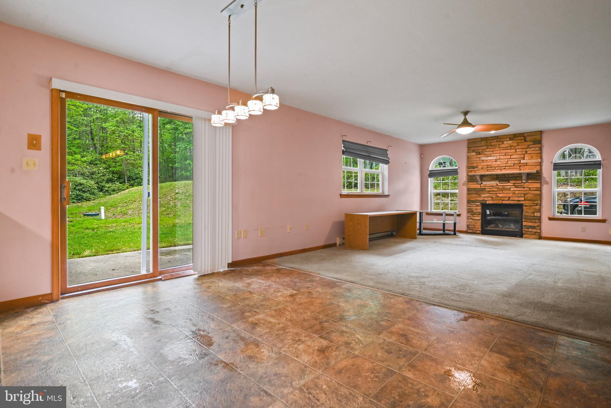 PLEASANT VALLEY WEST - Residential