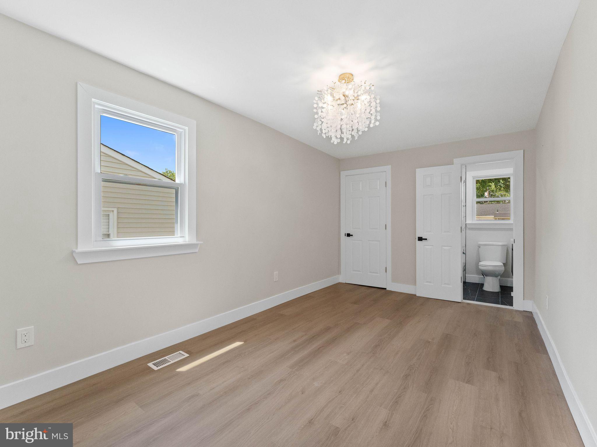 607 W MADISON AVENUE