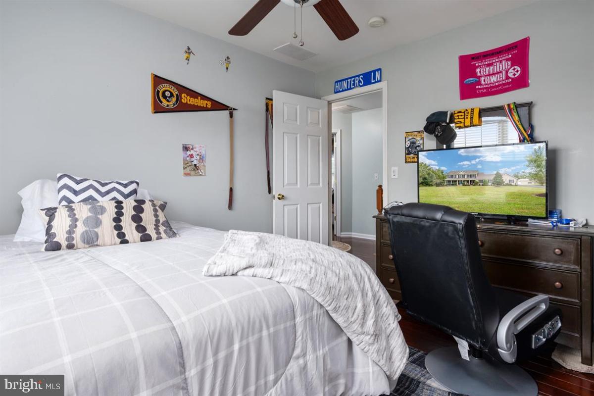 CENTREVILLE - Residential