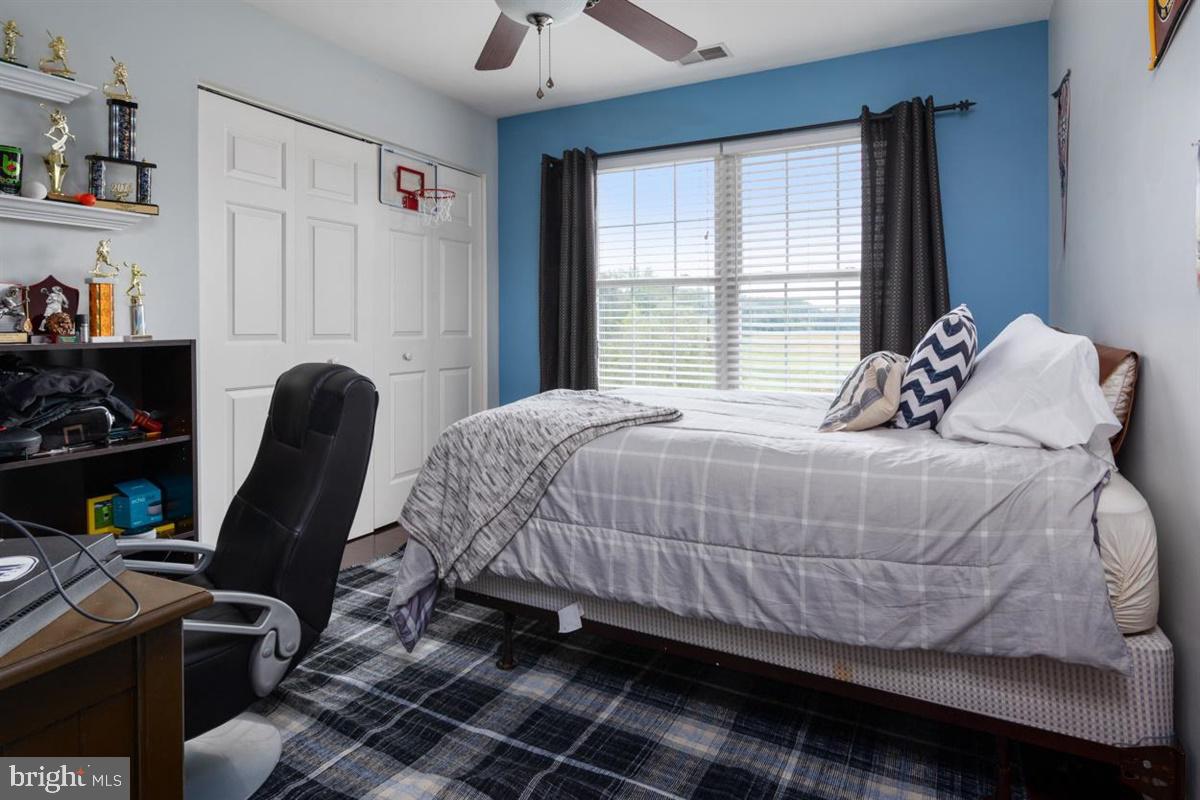 CENTREVILLE - Residential