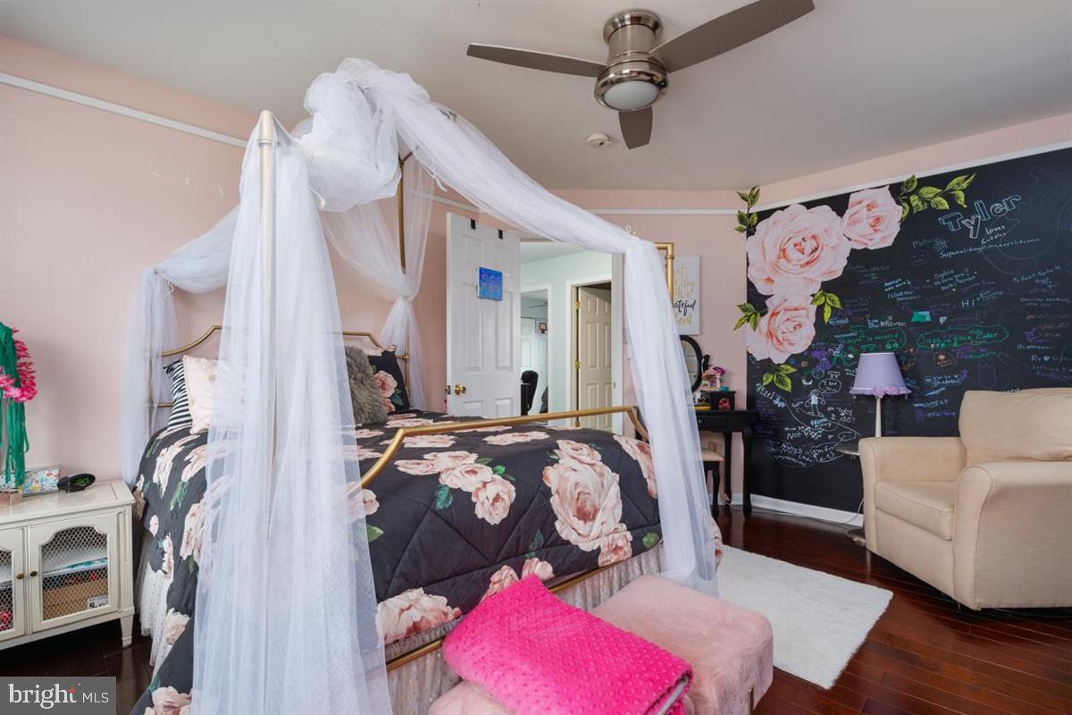 CENTREVILLE - Residential