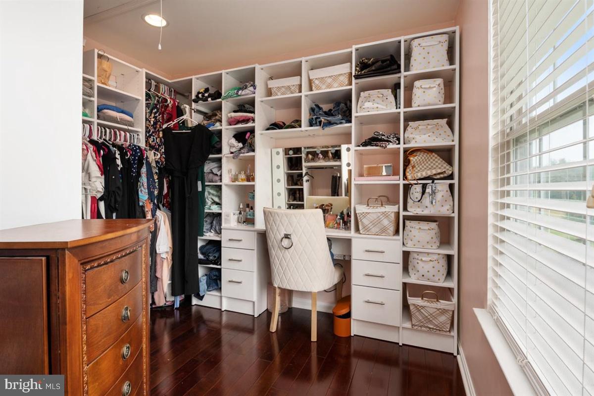 CENTREVILLE - Residential