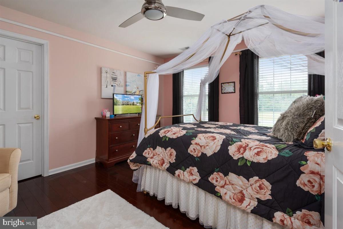 CENTREVILLE - Residential