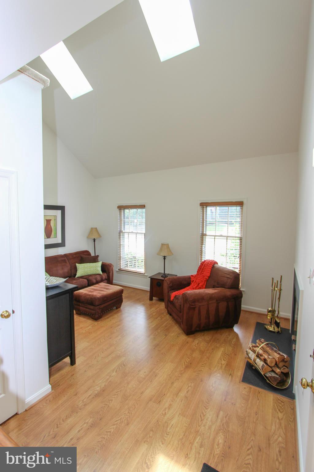 SOUTH KINGS STATION - Residential