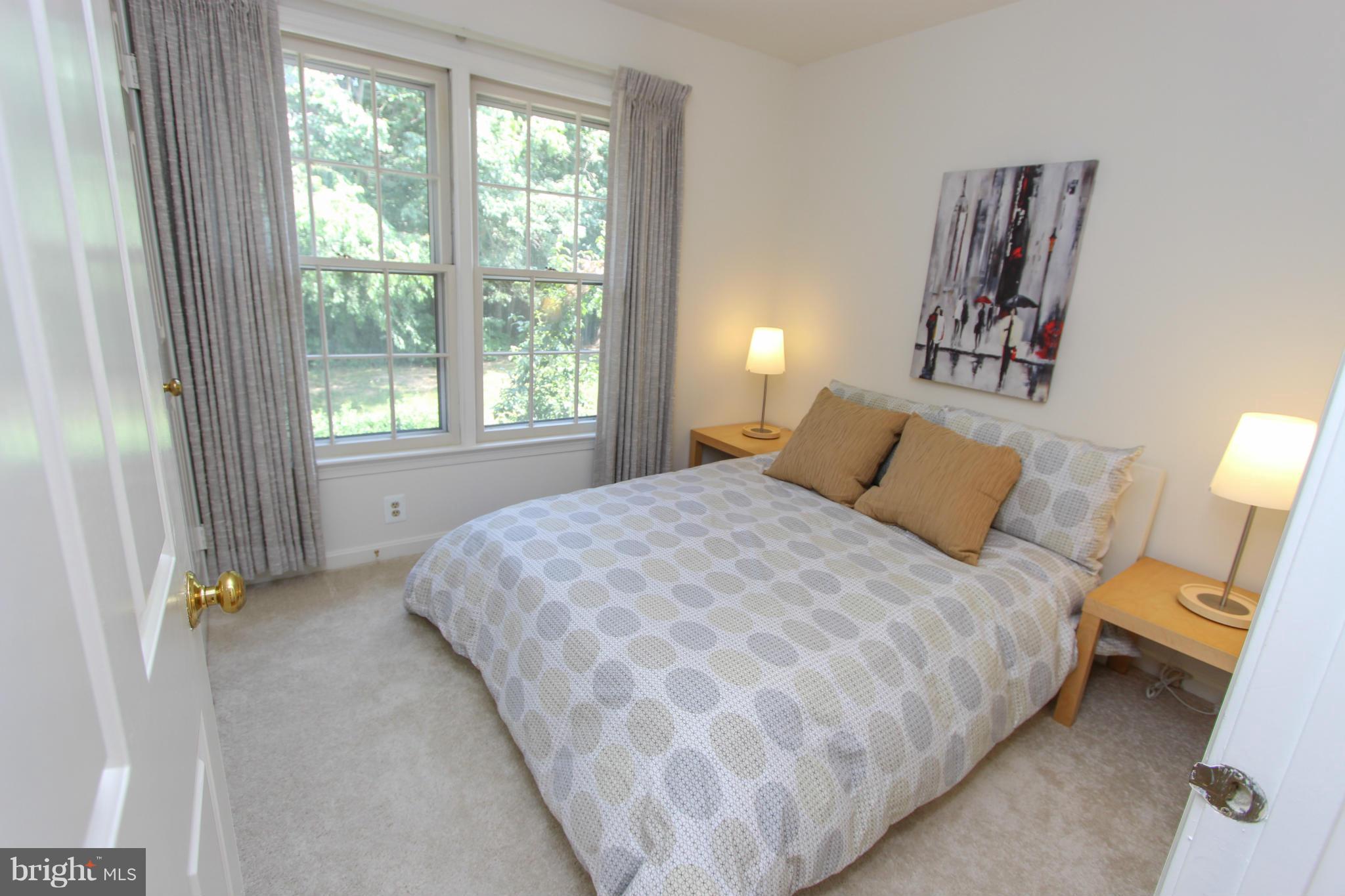 SOUTH KINGS STATION - Residential