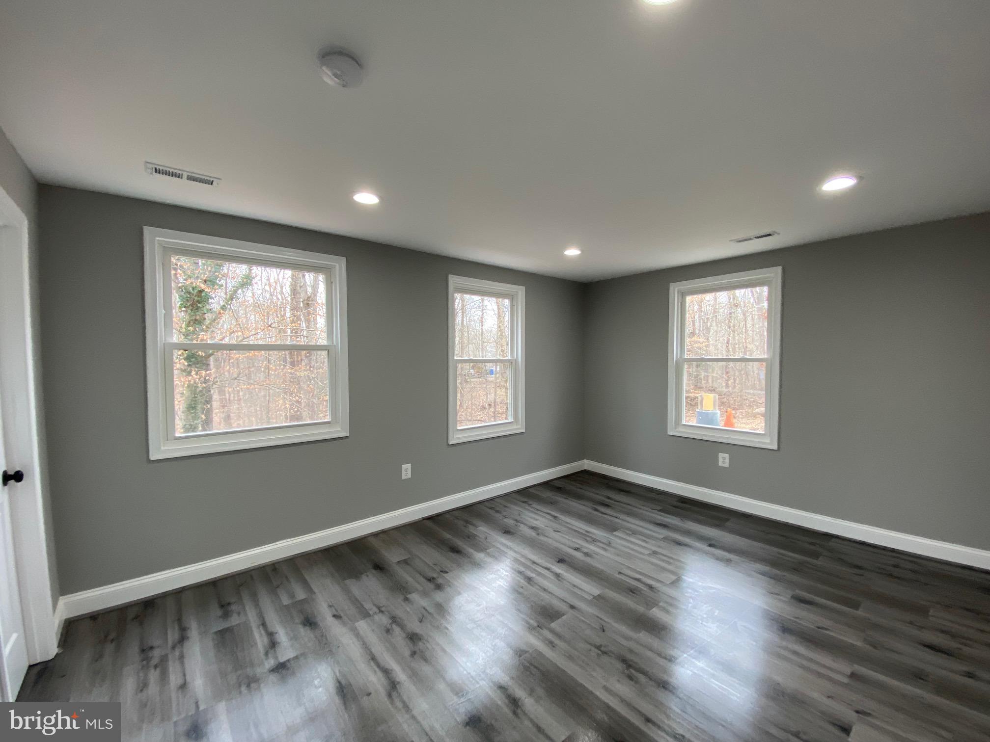 LAKE JACKSON - Residential