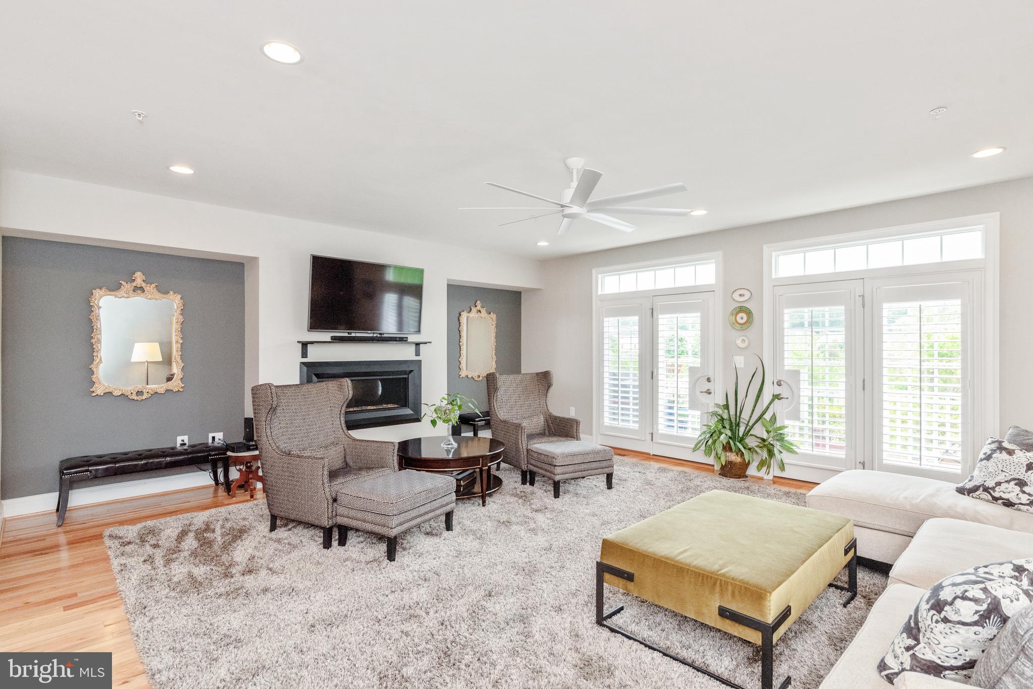 TAYLOR VILLAGE - Residential