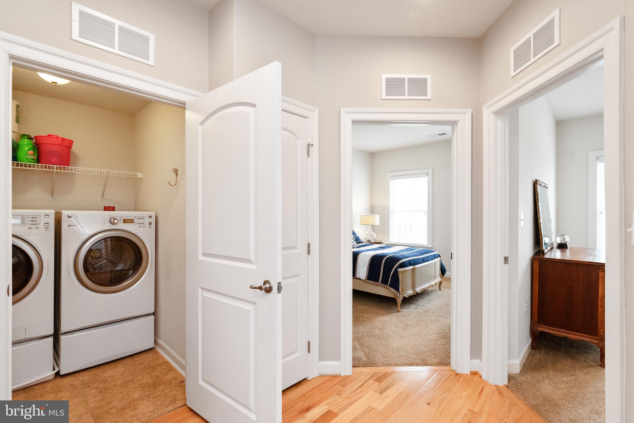 TAYLOR VILLAGE - Residential