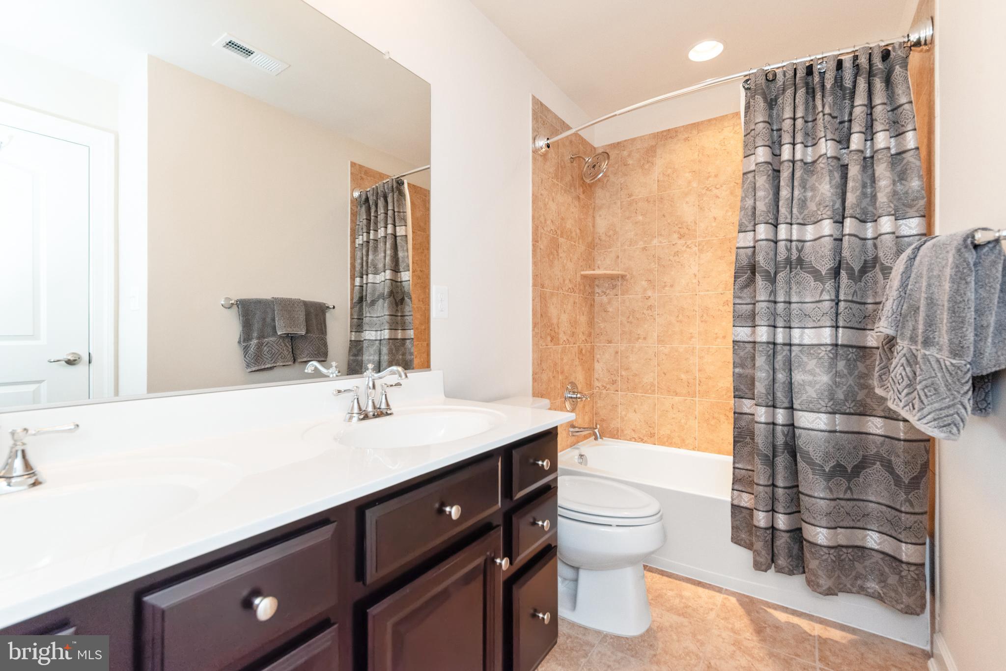 TAYLOR VILLAGE - Residential