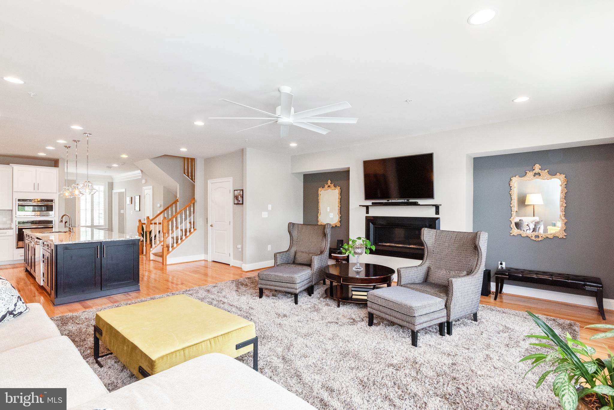 TAYLOR VILLAGE - Residential