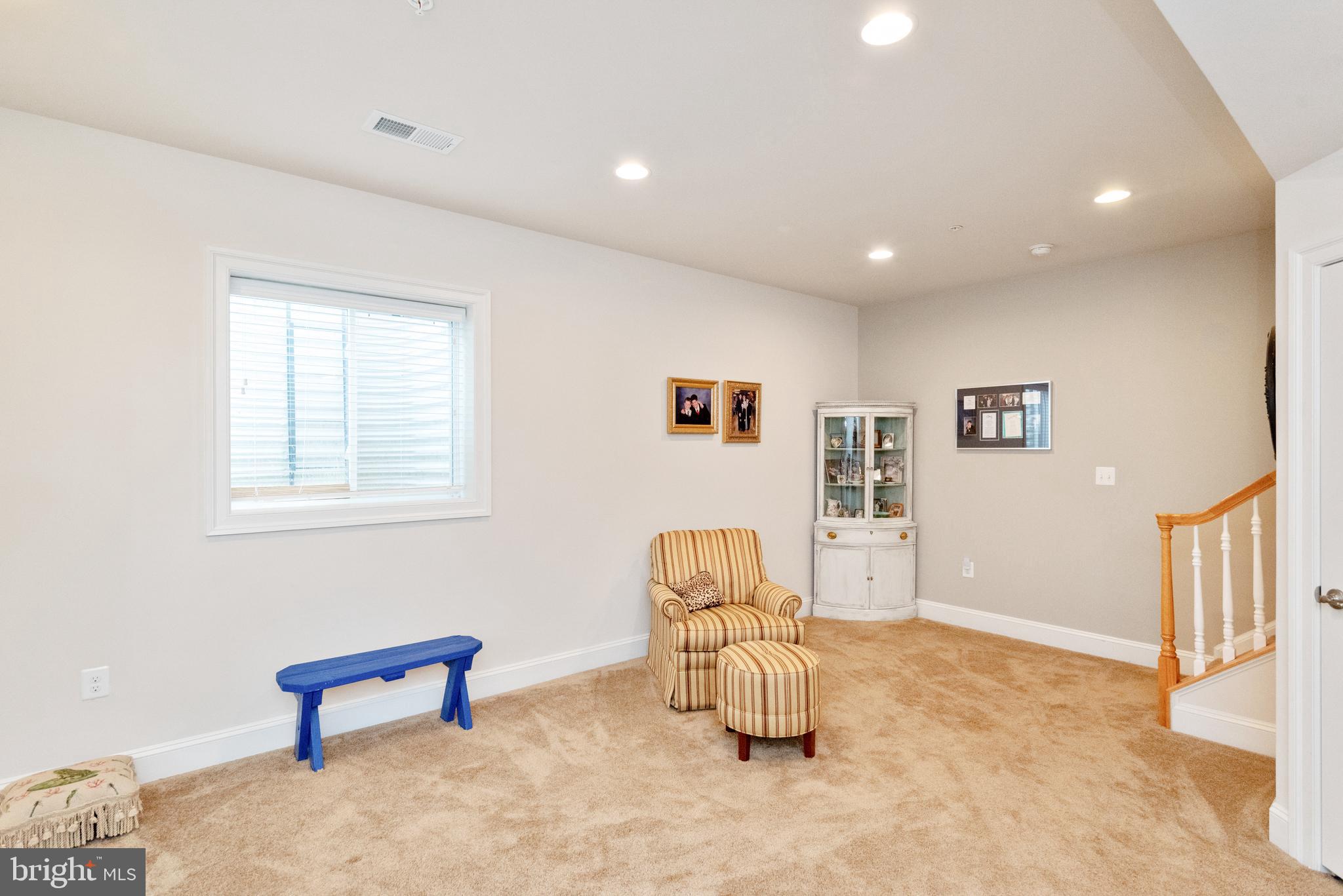 TAYLOR VILLAGE - Residential