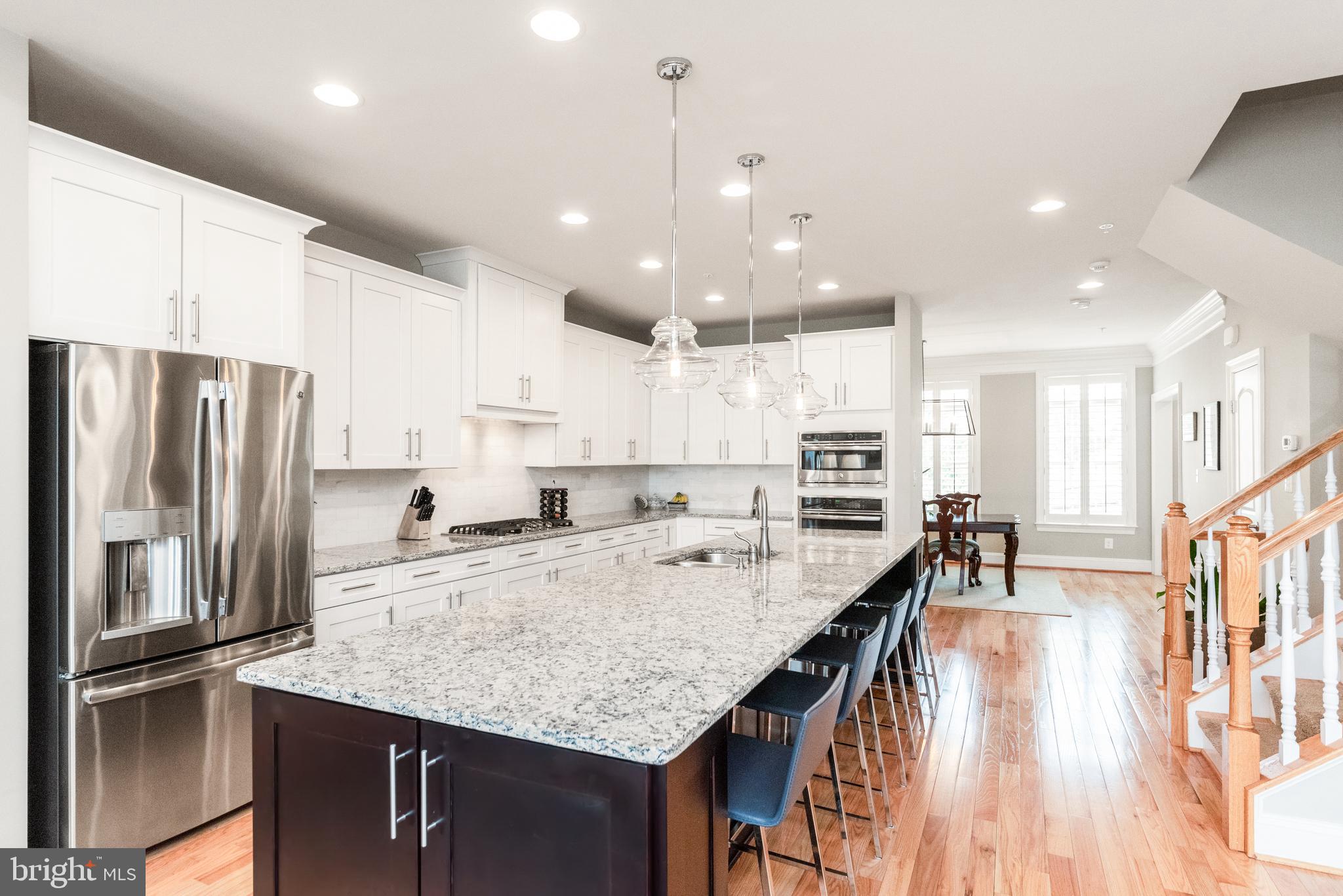 TAYLOR VILLAGE - Residential