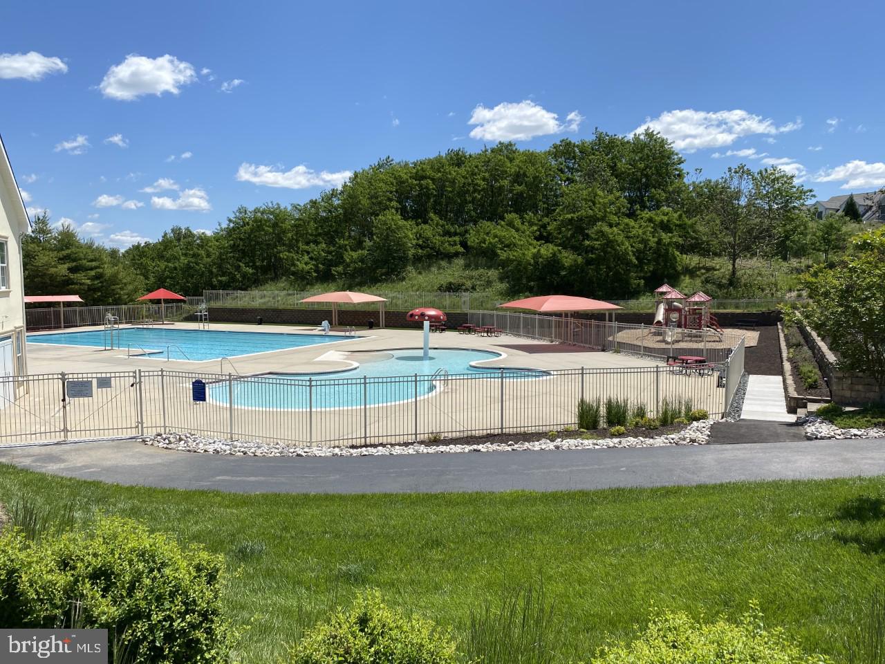 TAYLOR VILLAGE - Residential