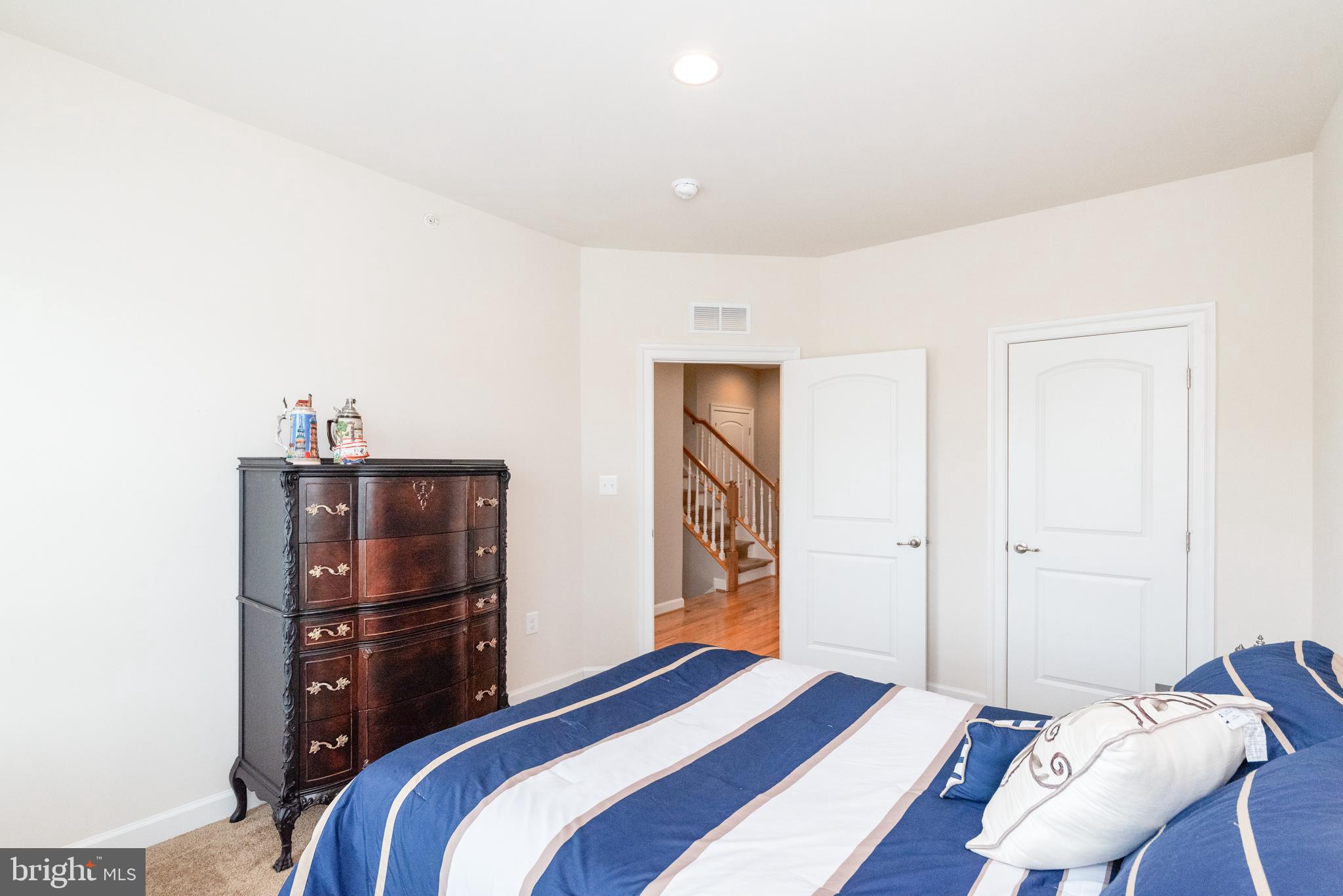 TAYLOR VILLAGE - Residential