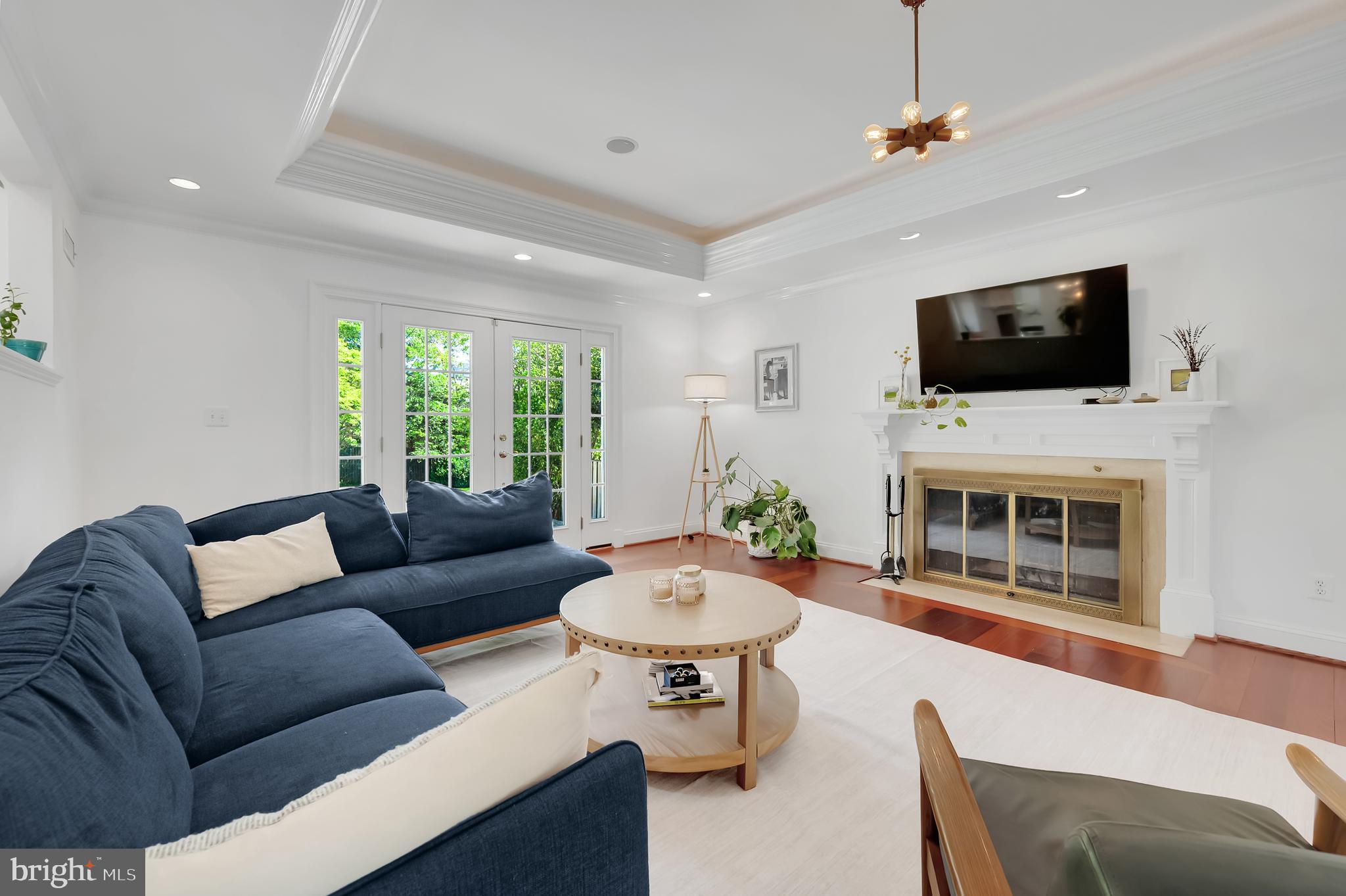 LUXMANOR - Residential