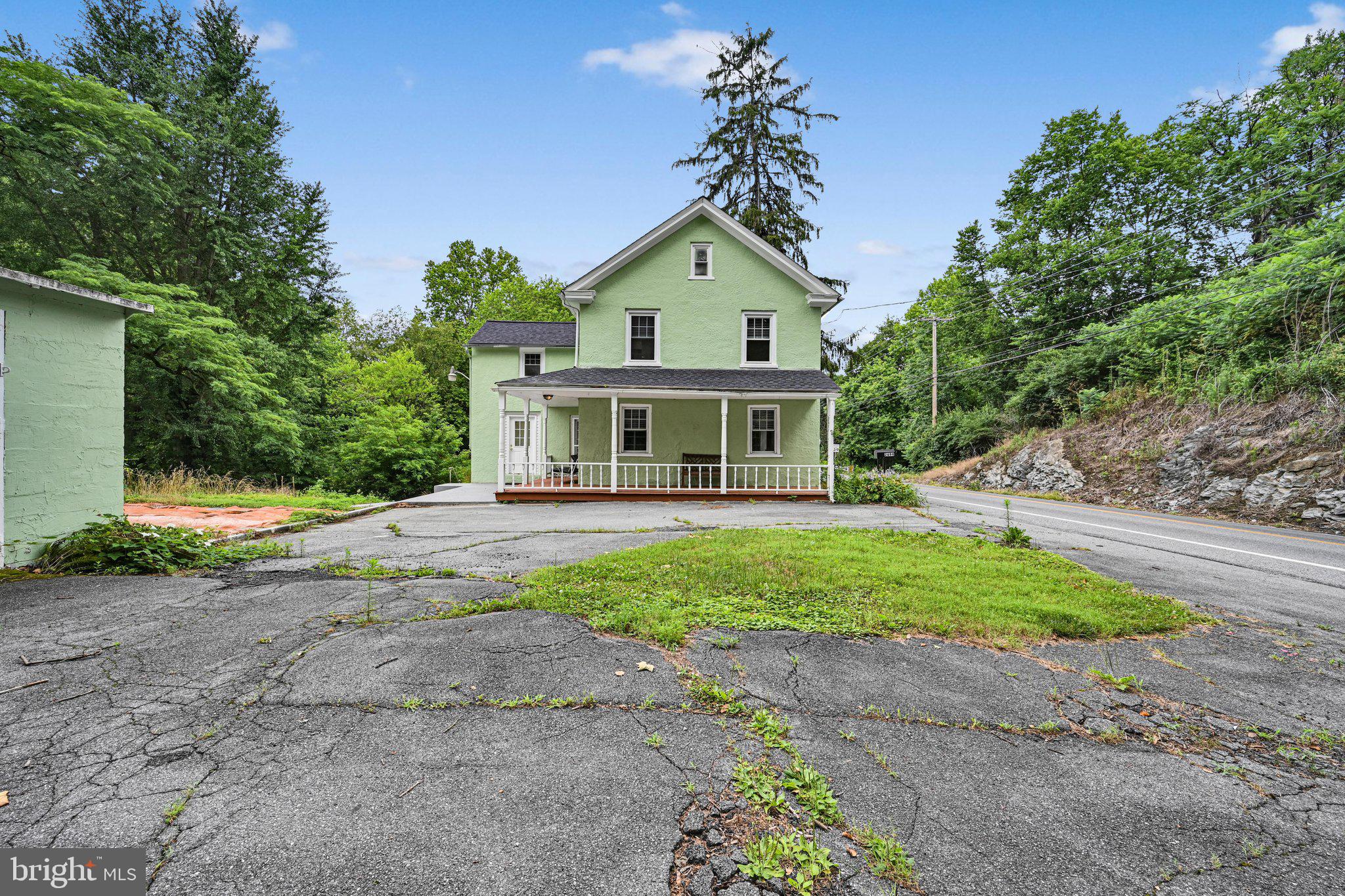 2694 CHARLESTOWN ROAD