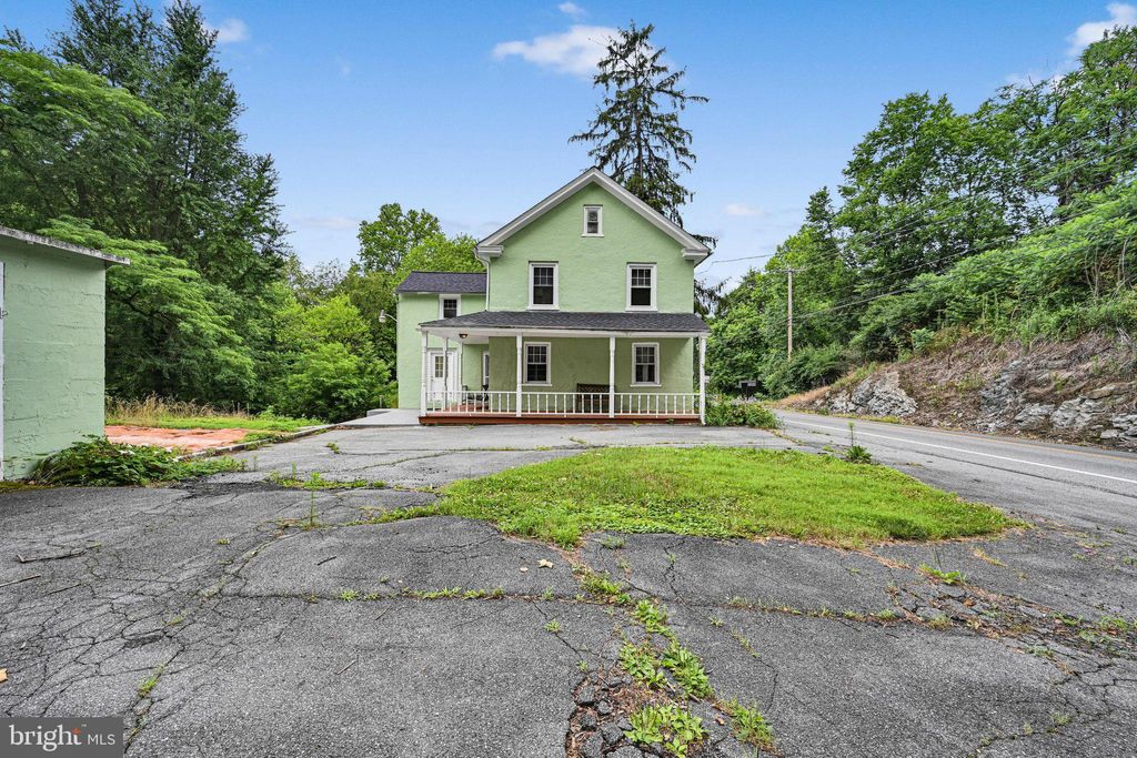 Photo of 2694 Charlestown Road, LANCASTER, PA 17603 (MLS # PALA2091282)