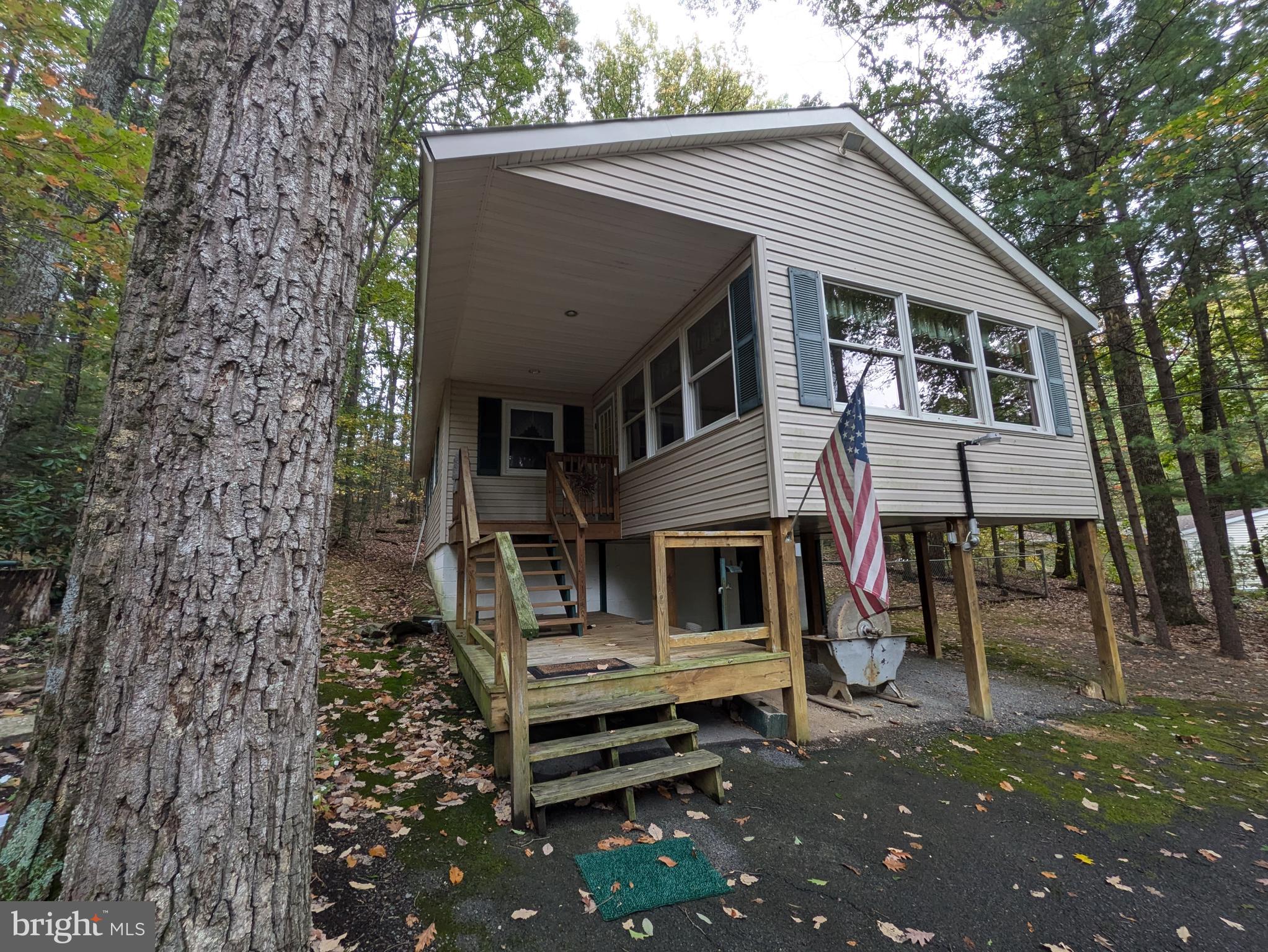 SAVILLE TOWNSHIP - Residential