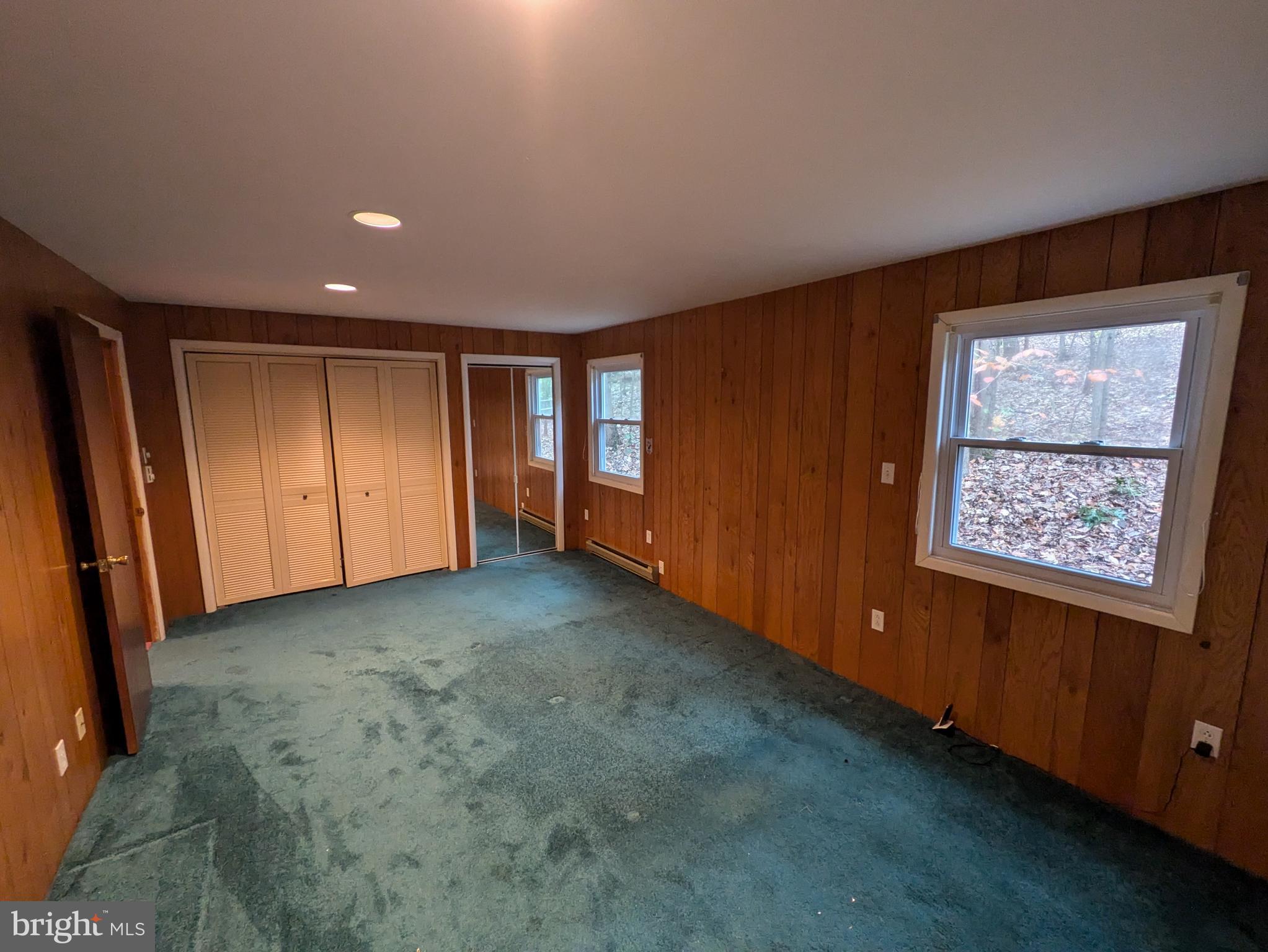 SAVILLE TOWNSHIP - Residential