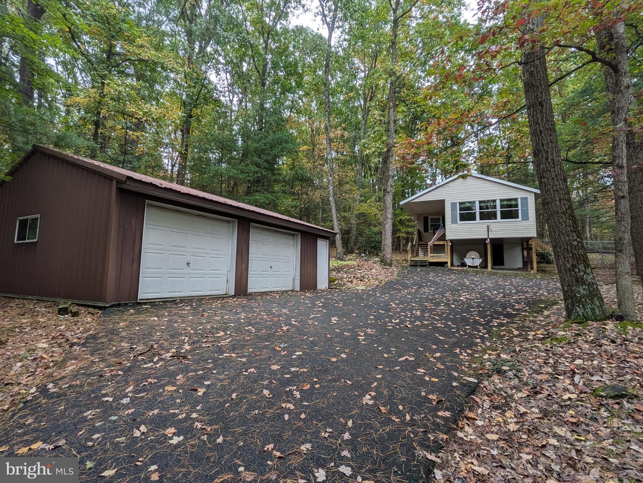 SAVILLE TOWNSHIP - Residential