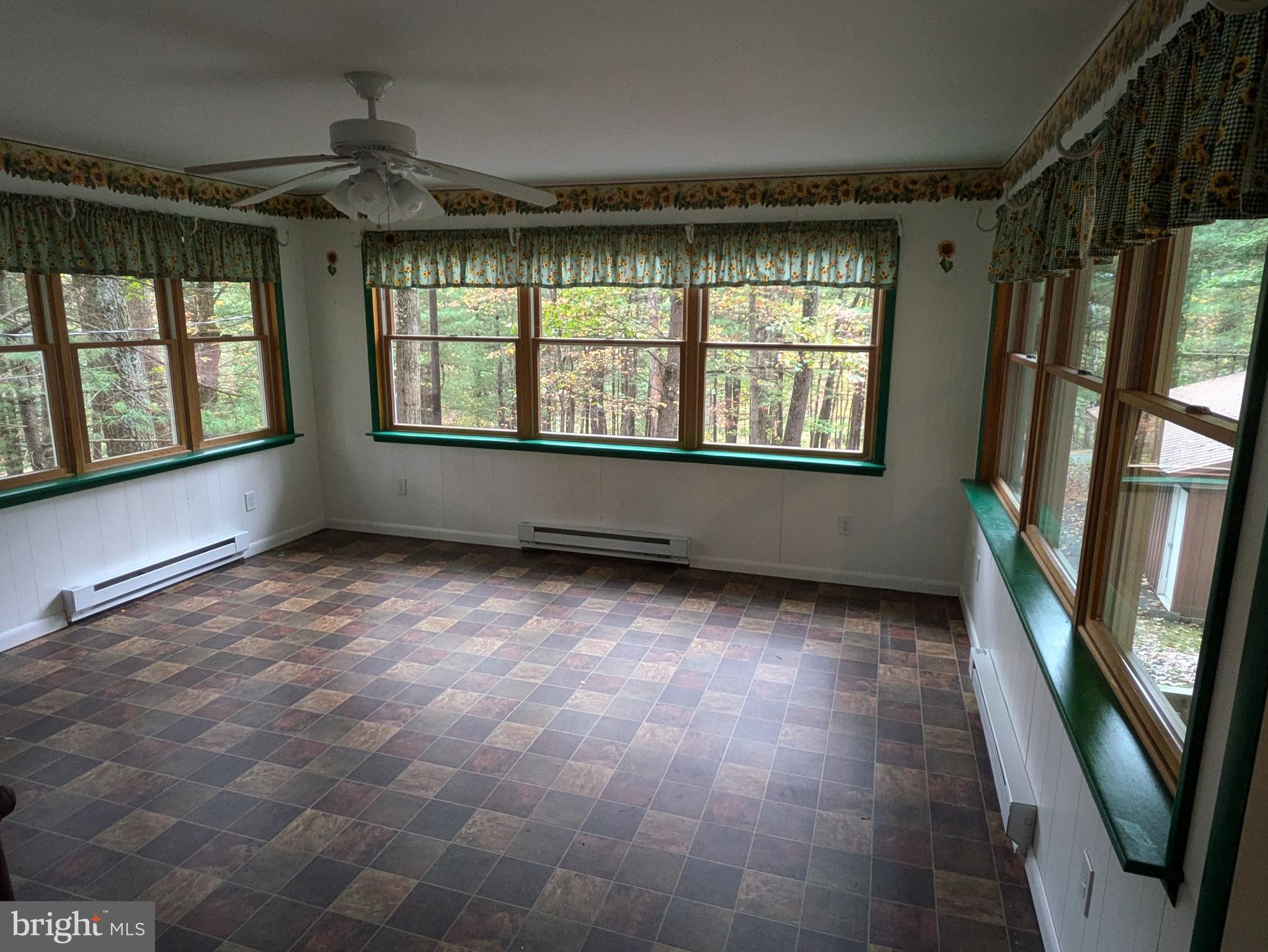 SAVILLE TOWNSHIP - Residential