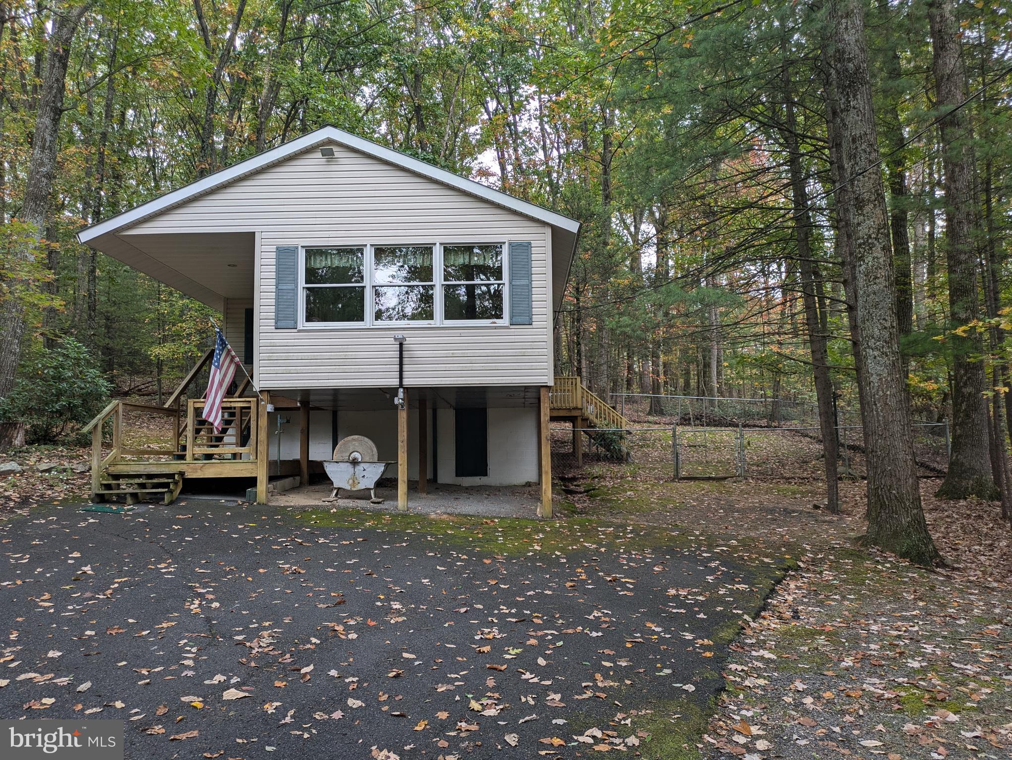 SAVILLE TOWNSHIP - Residential