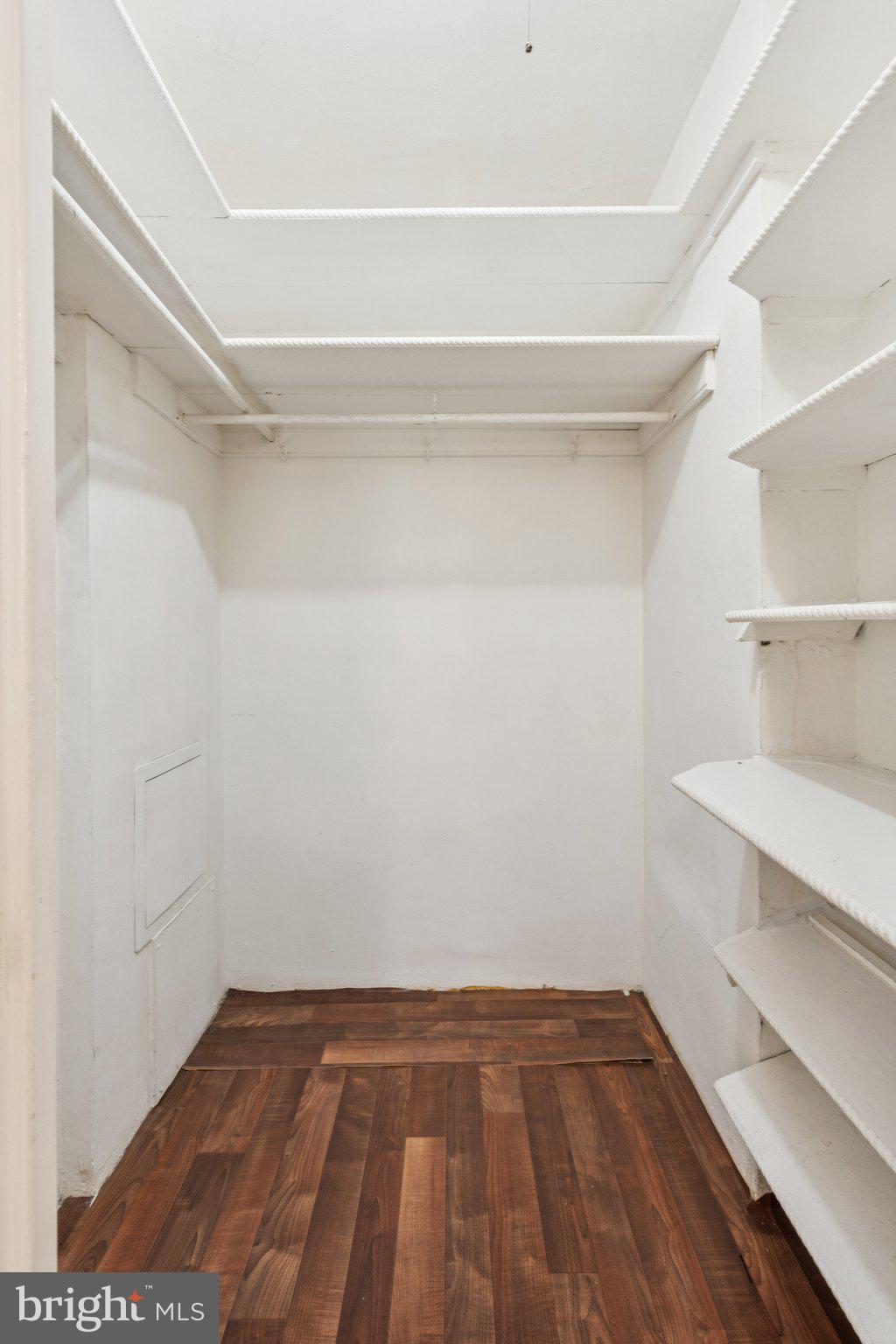 FAIRMOUNT - Residential