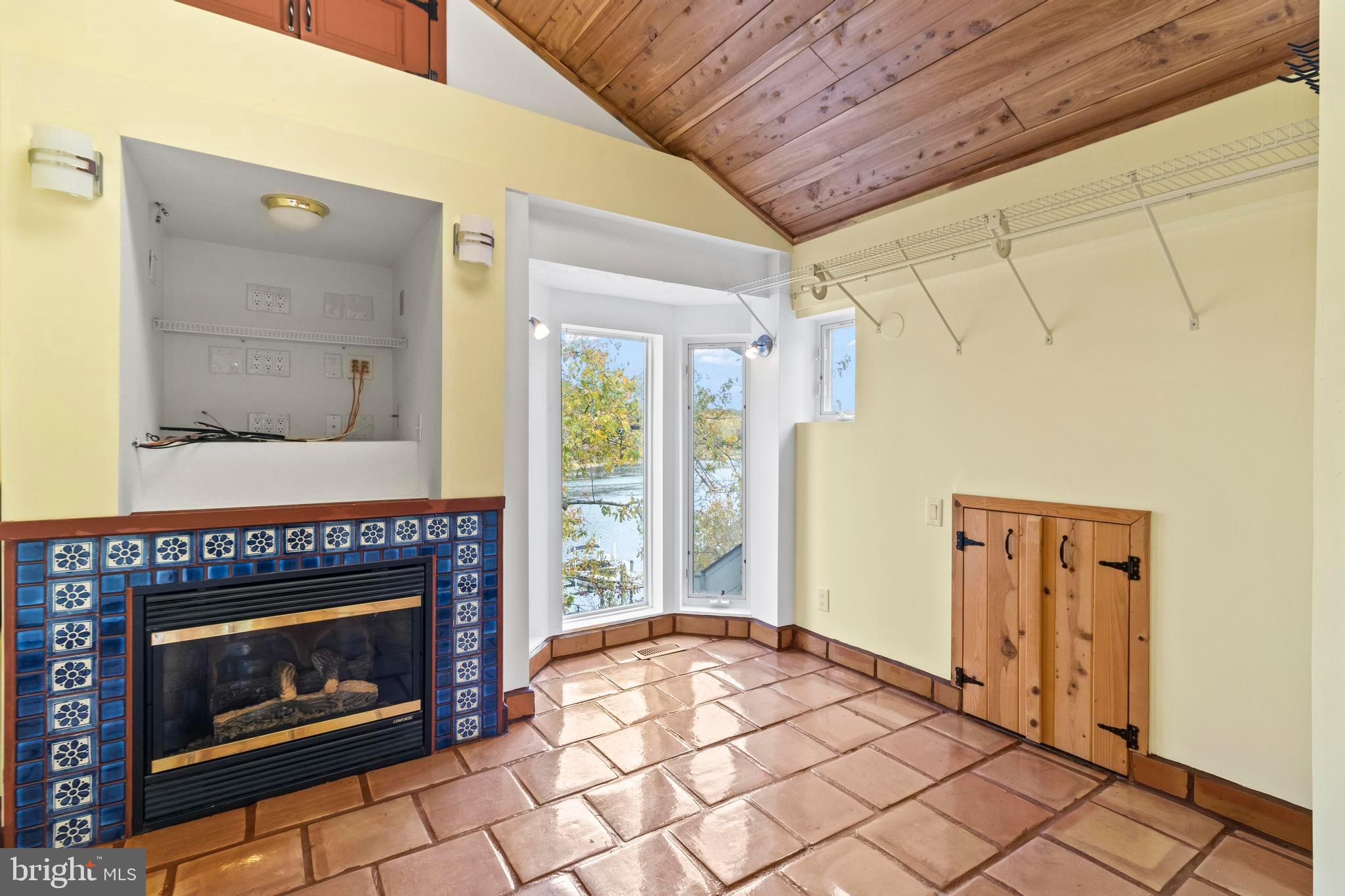 WOODLAND POINT SUB - Residential