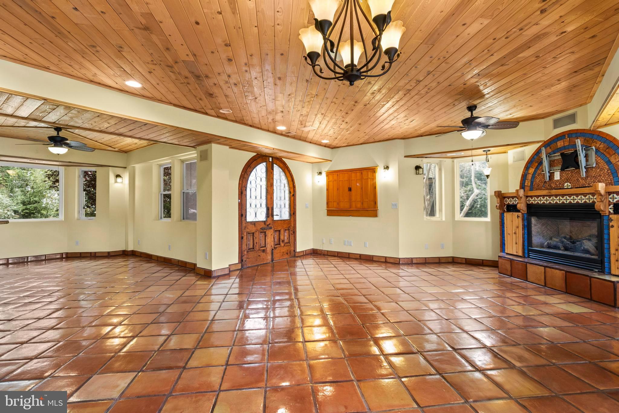 WOODLAND POINT SUB - Residential