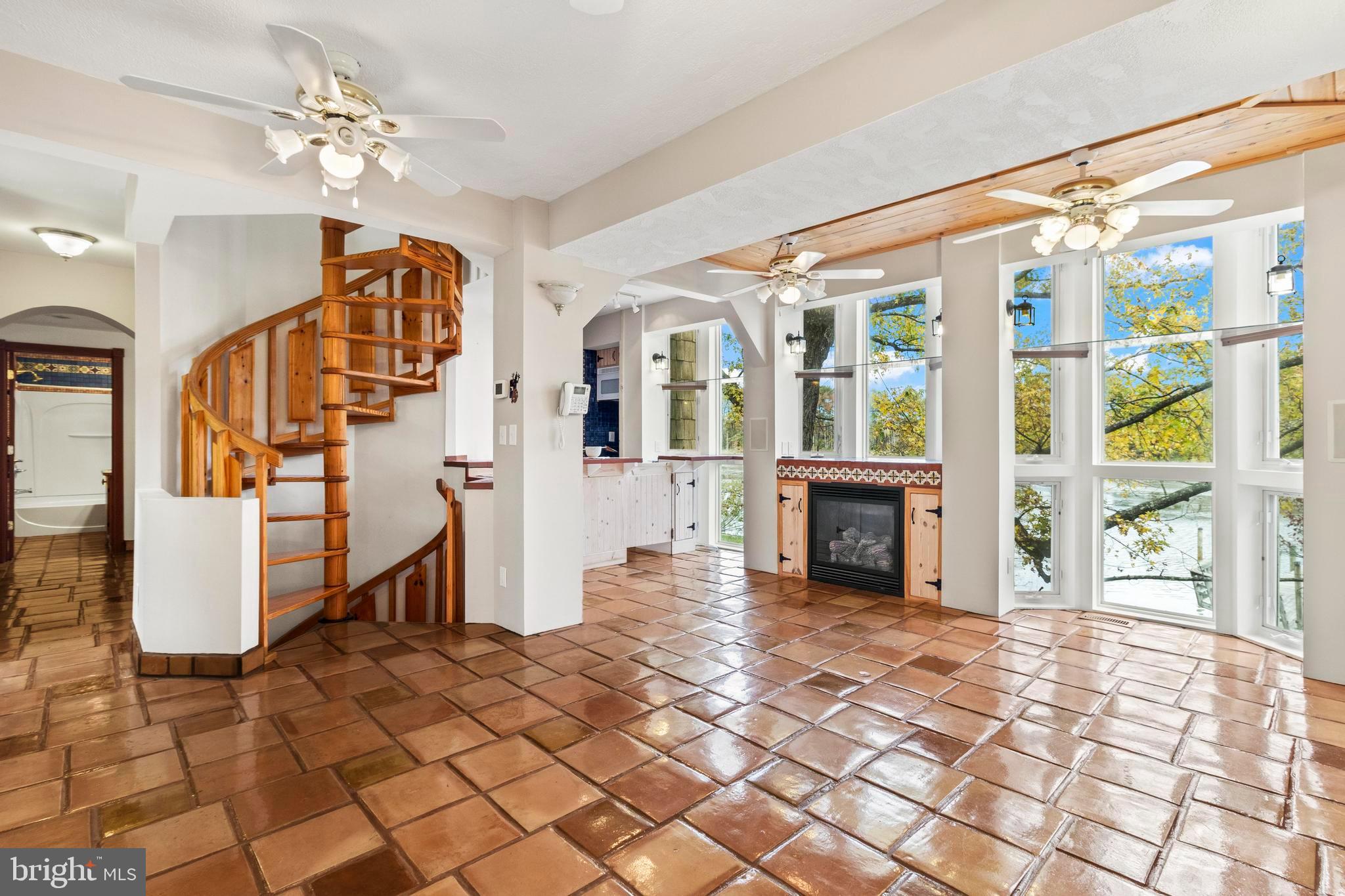 WOODLAND POINT SUB - Residential