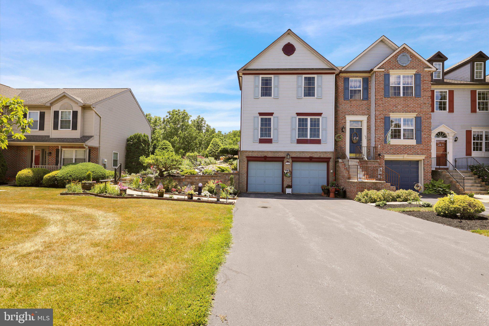 124 SPRUCE CT U-0004 COURT