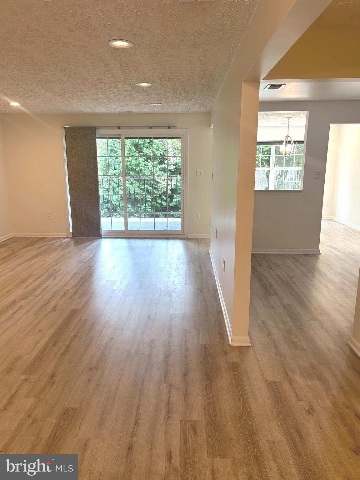 THE FALLS GARDEN - Residential Lease