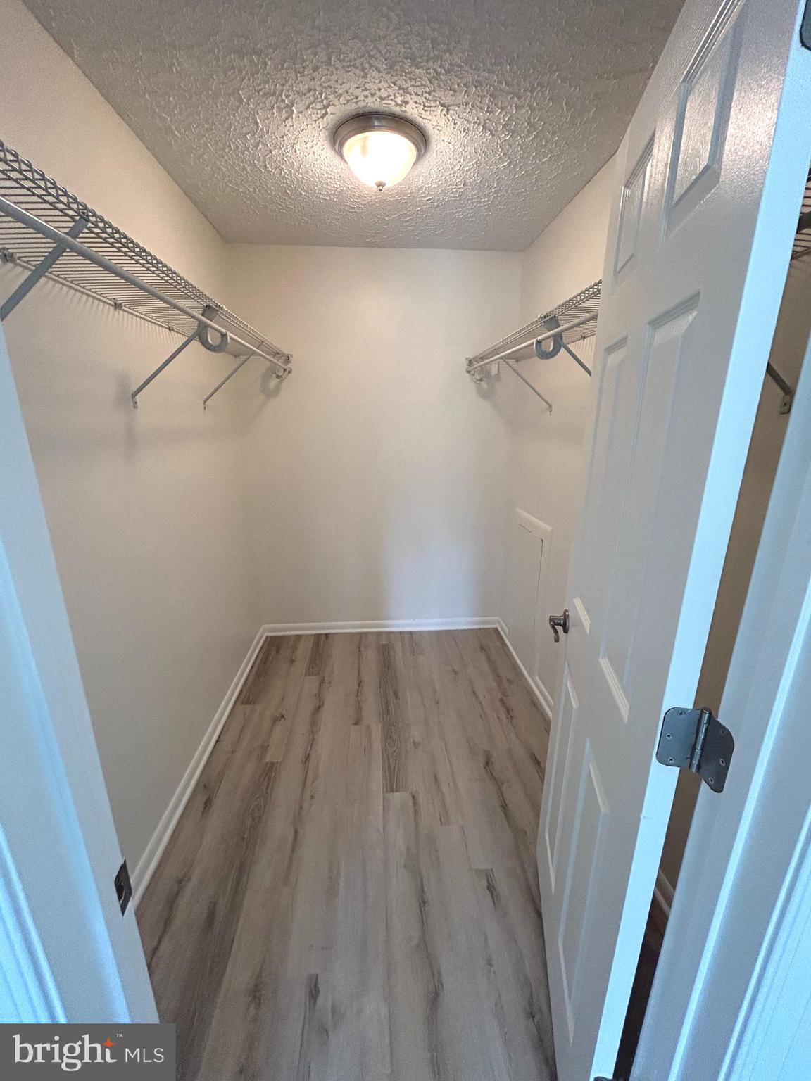 THE FALLS GARDEN - Residential Lease