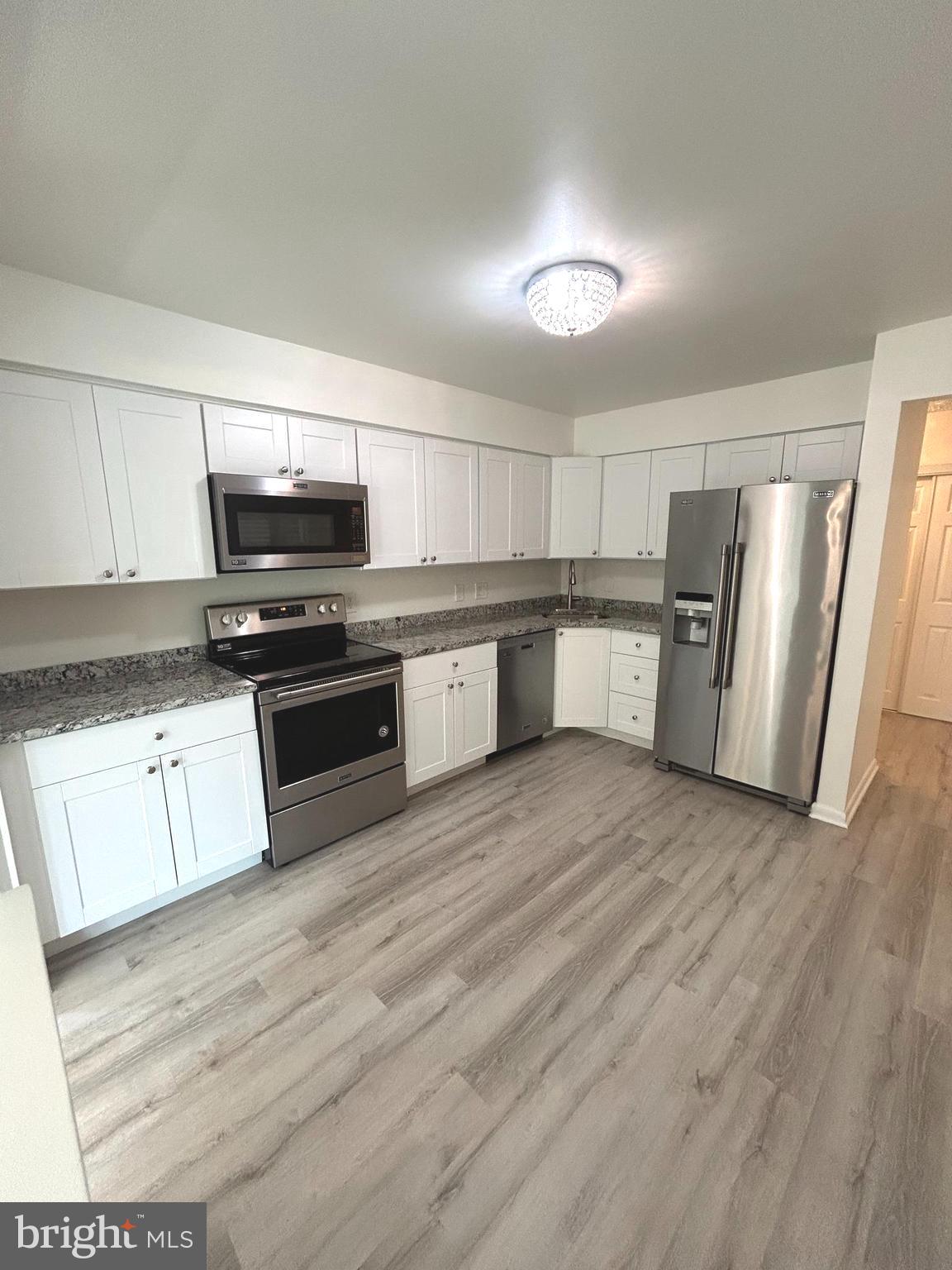 THE FALLS GARDEN - Residential Lease
